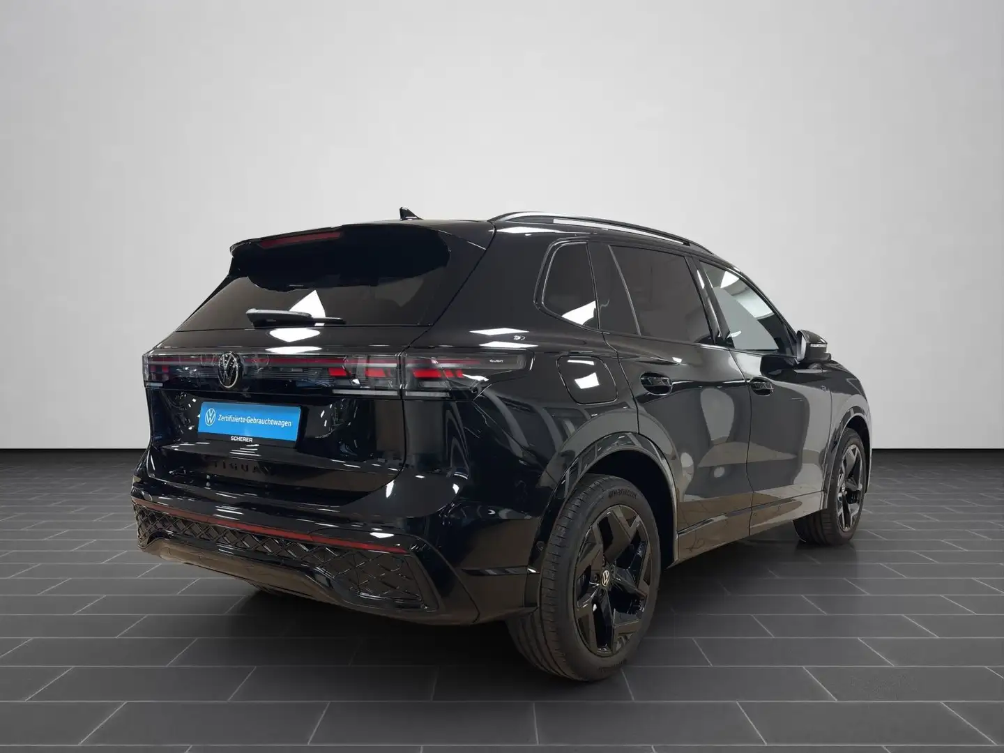 Volkswagen Tiguan 2.0 TDI R-Line DSG AHK MATRIX BlackStyle Schwarz - 2