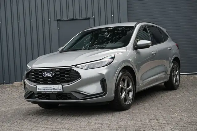 Ford Kuga view 3