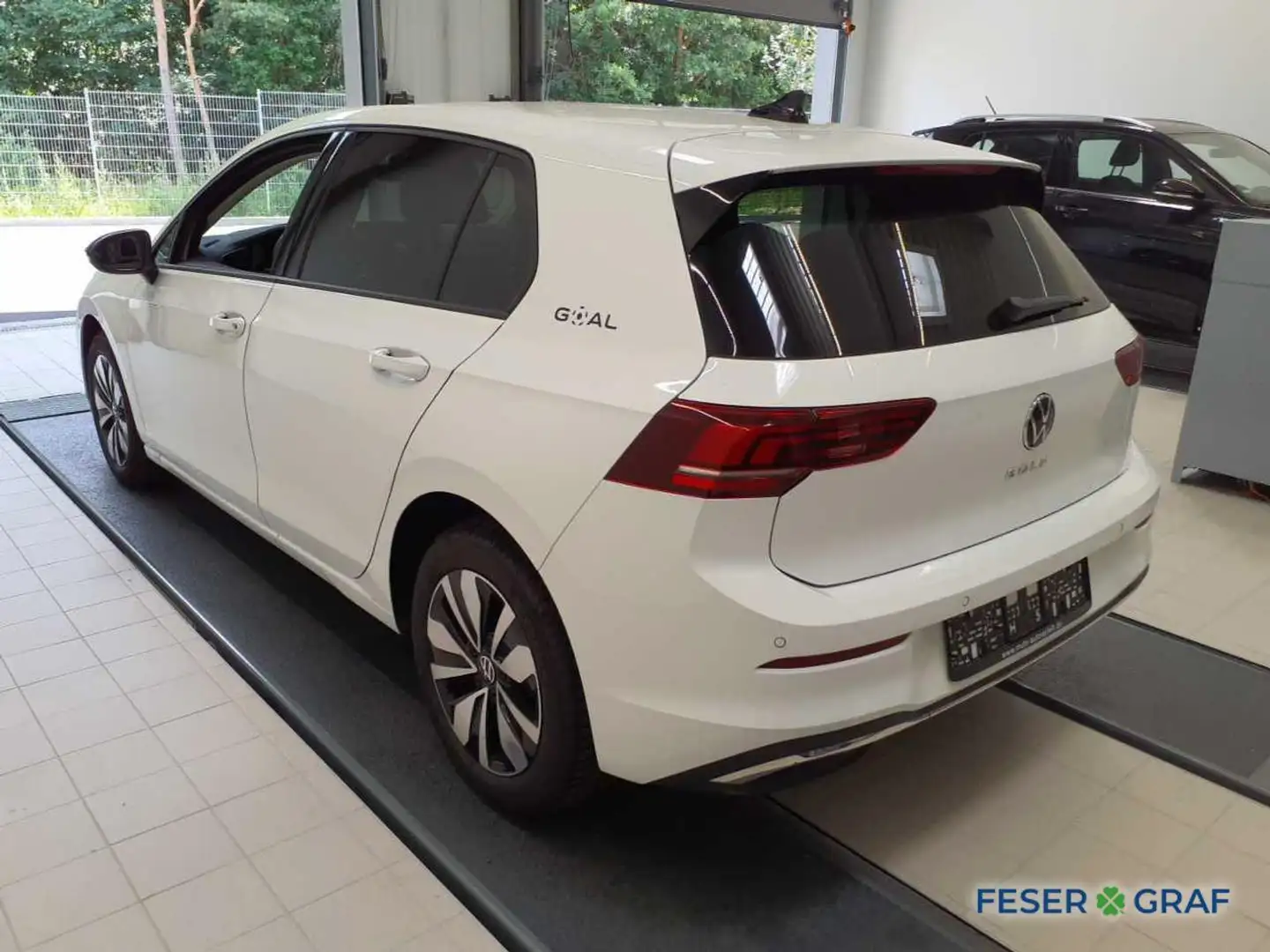 Volkswagen Golf VIII GOAL 1.5 TSI KAMERA*NAVI*TOTWINKEL Weiß - 2