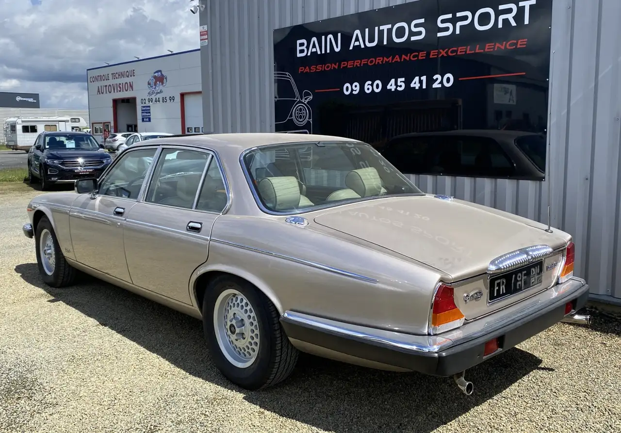 Daimler Standard, foto 6