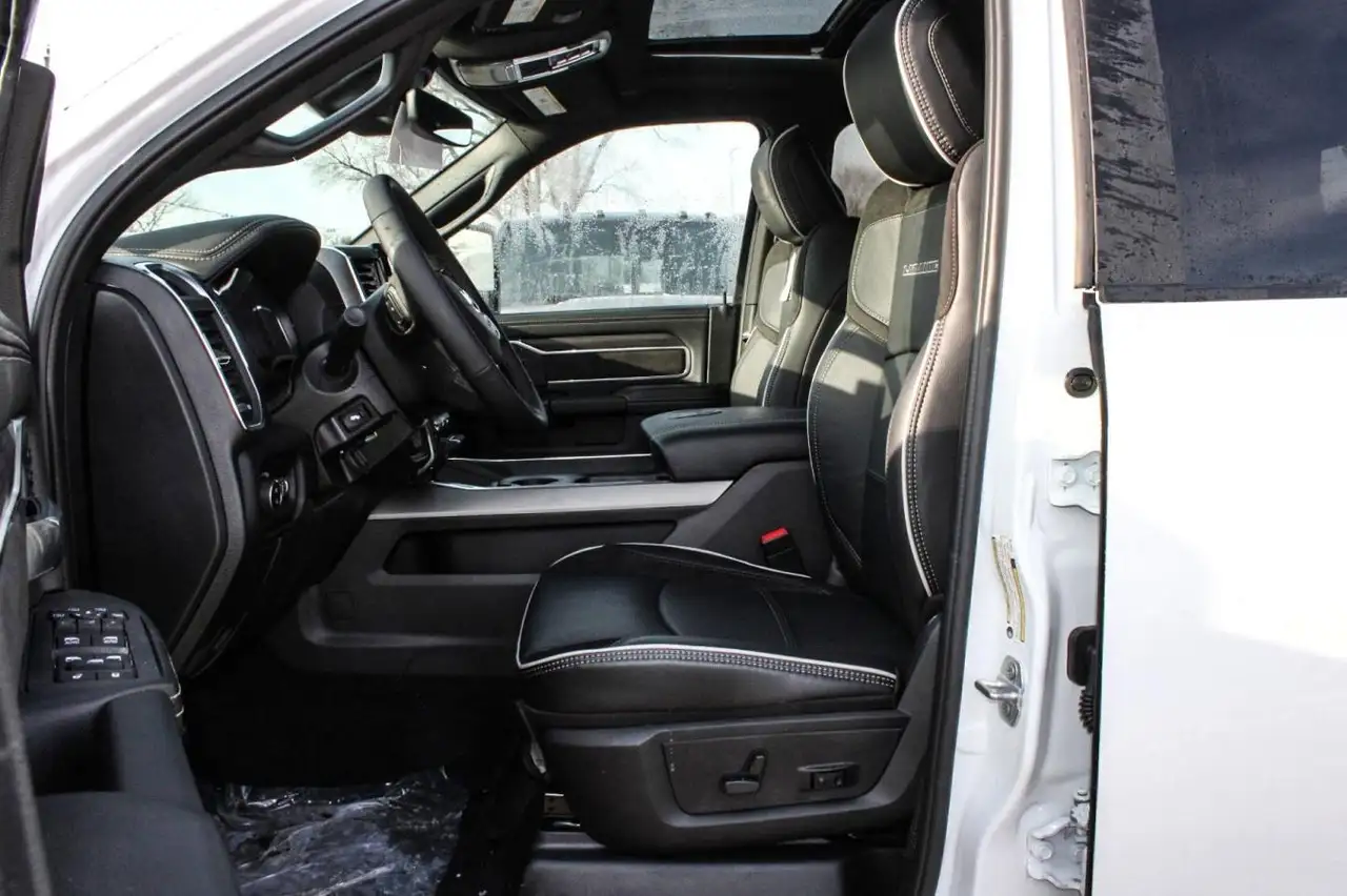 RAM 3500 снимка RAM 3500