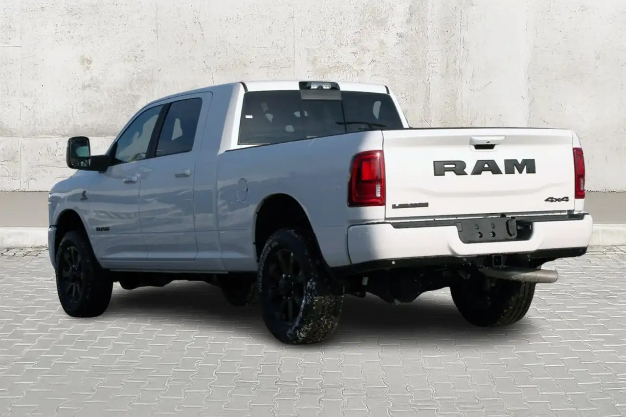 RAM 3500 снимка RAM 3500