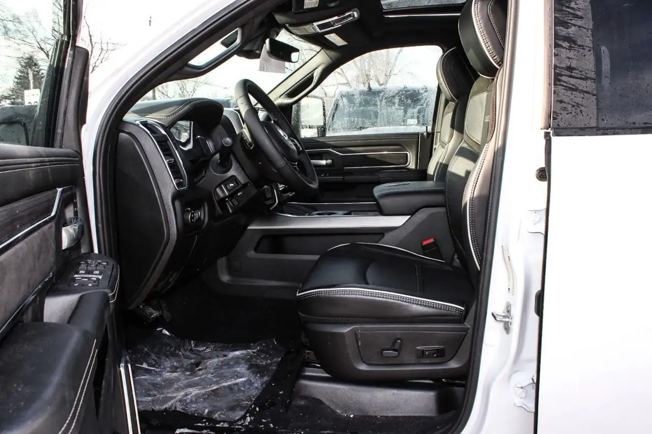 RAM 3500 снимка RAM 3500