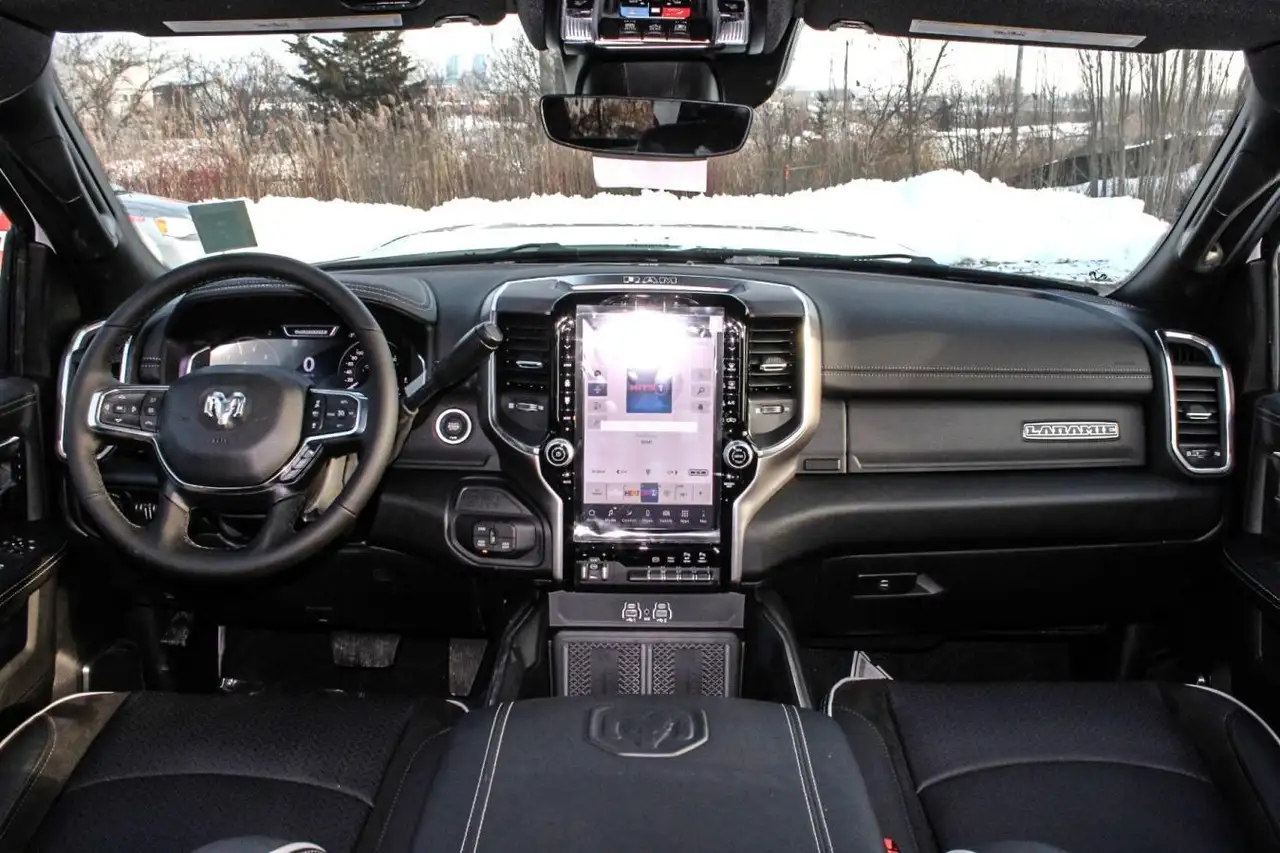 RAM 3500 снимка RAM 3500