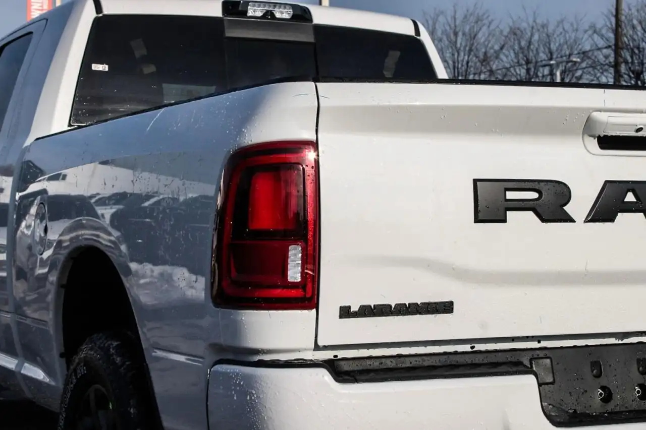 RAM 3500 снимка RAM 3500