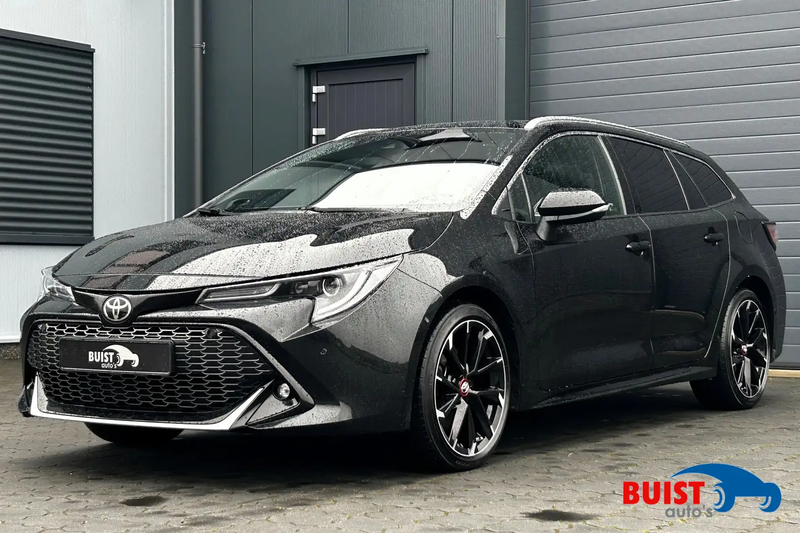 Toyota Corolla Touring Sports 2.0 Hybrid 184pk GR Sport PANO 18" Schwarz - 1