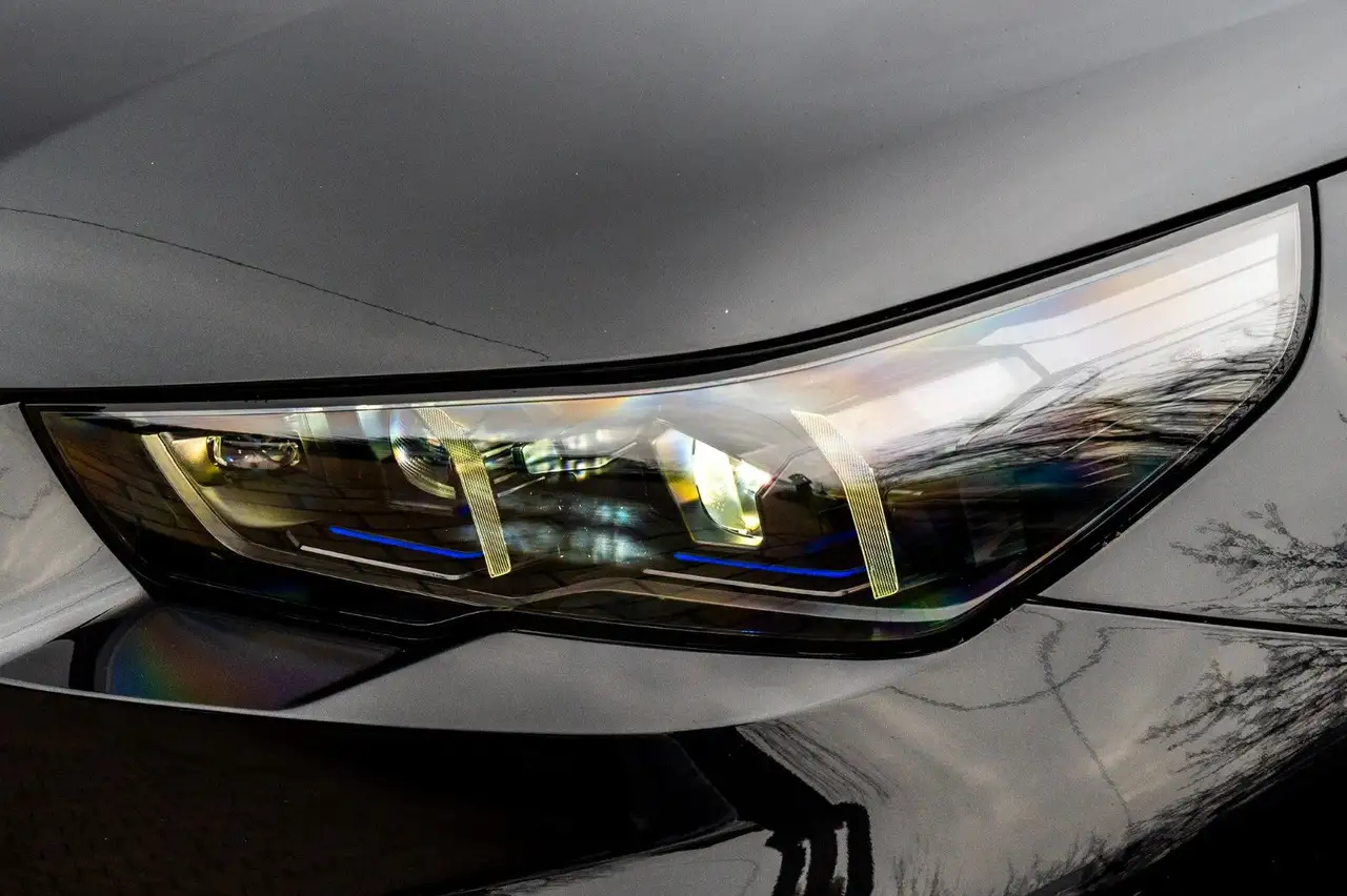 BMW M5 DR.ASS.PLUS.PANORAMA.360°.4ZONEN.LHZ.B&W.AHK 8