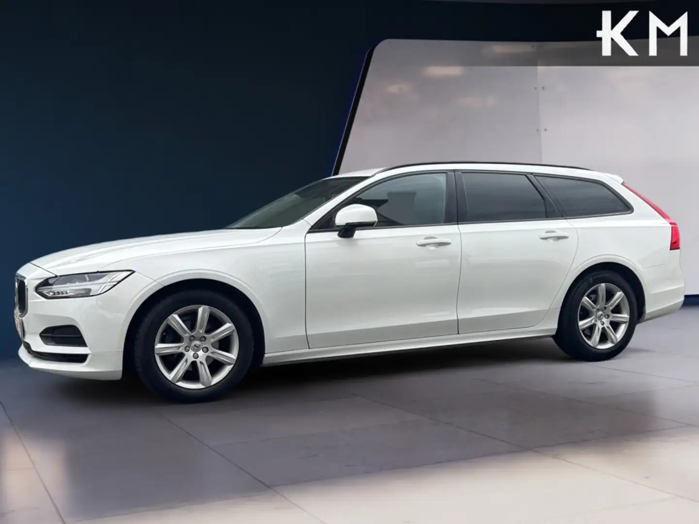 Volvo V90 D4 Momentum Aut. 190 bijela - 2