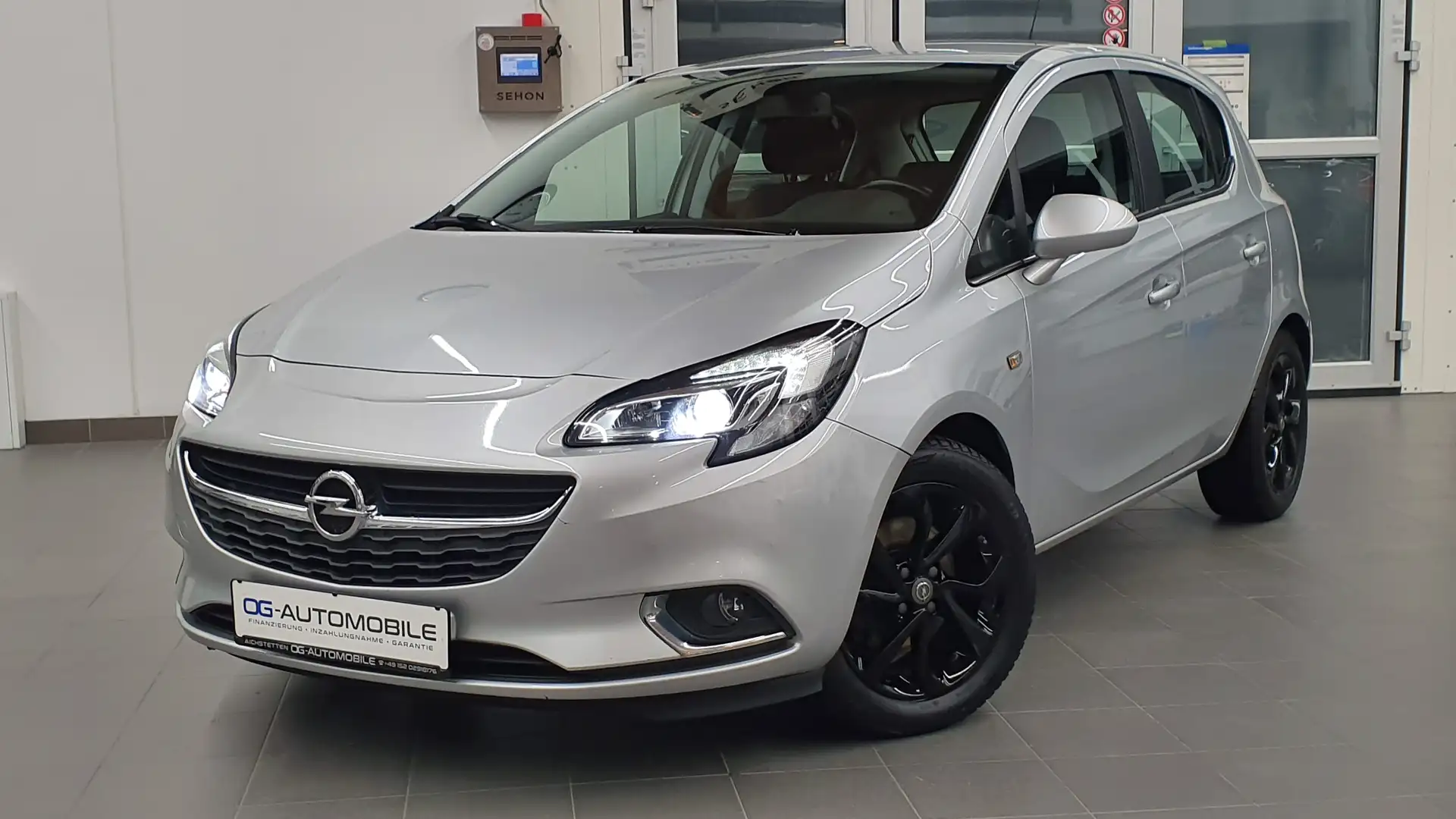 Opel Corsa 1.4 Turbo*Bi-Xenon*SHZ*PDC*LenkradHeizung Zilver - 1