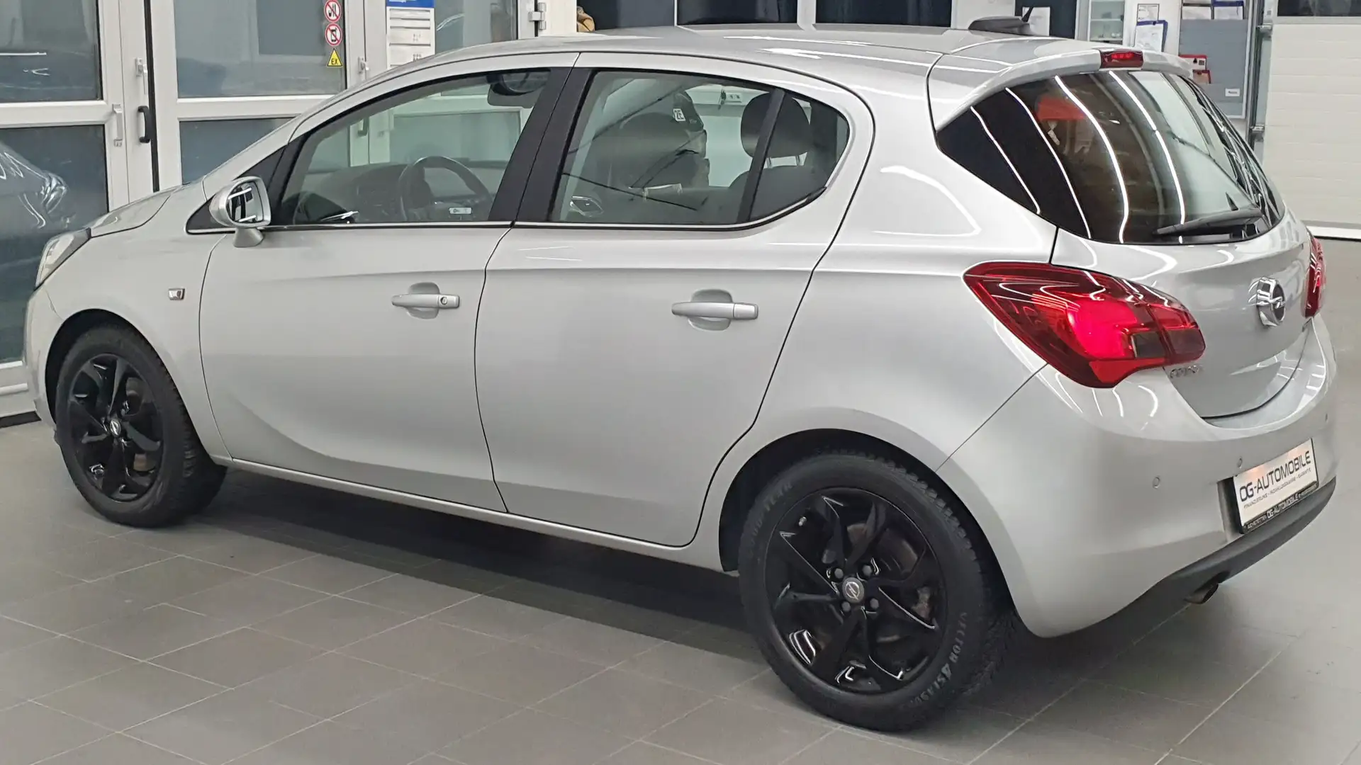 Opel Corsa 1.4 Turbo*Bi-Xenon*SHZ*PDC*LenkradHeizung Zilver - 2