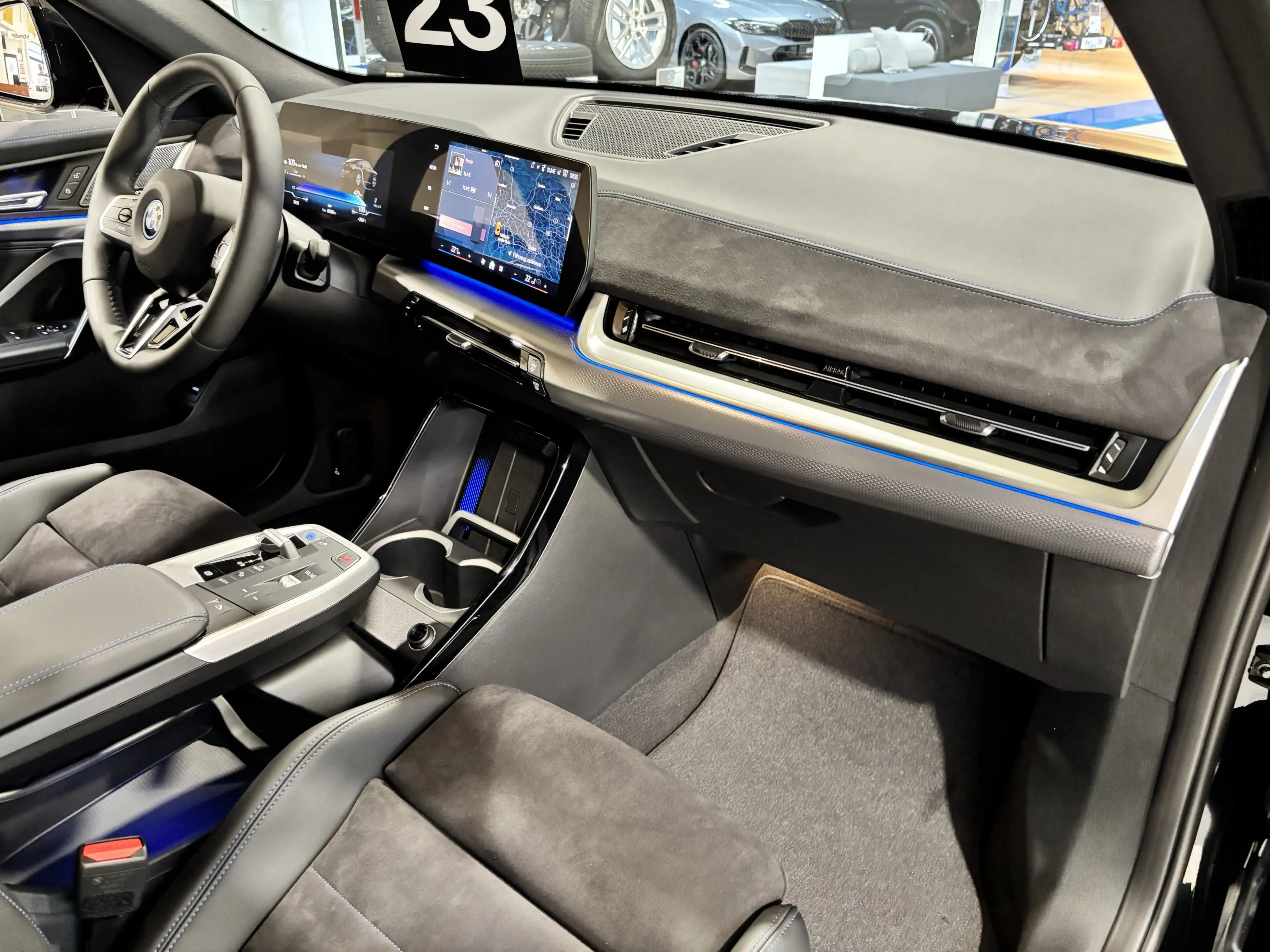 BMW iX2 eDrive20 M Sport Pro DAB H&K AHK DA+ adapt. LED — photo 5