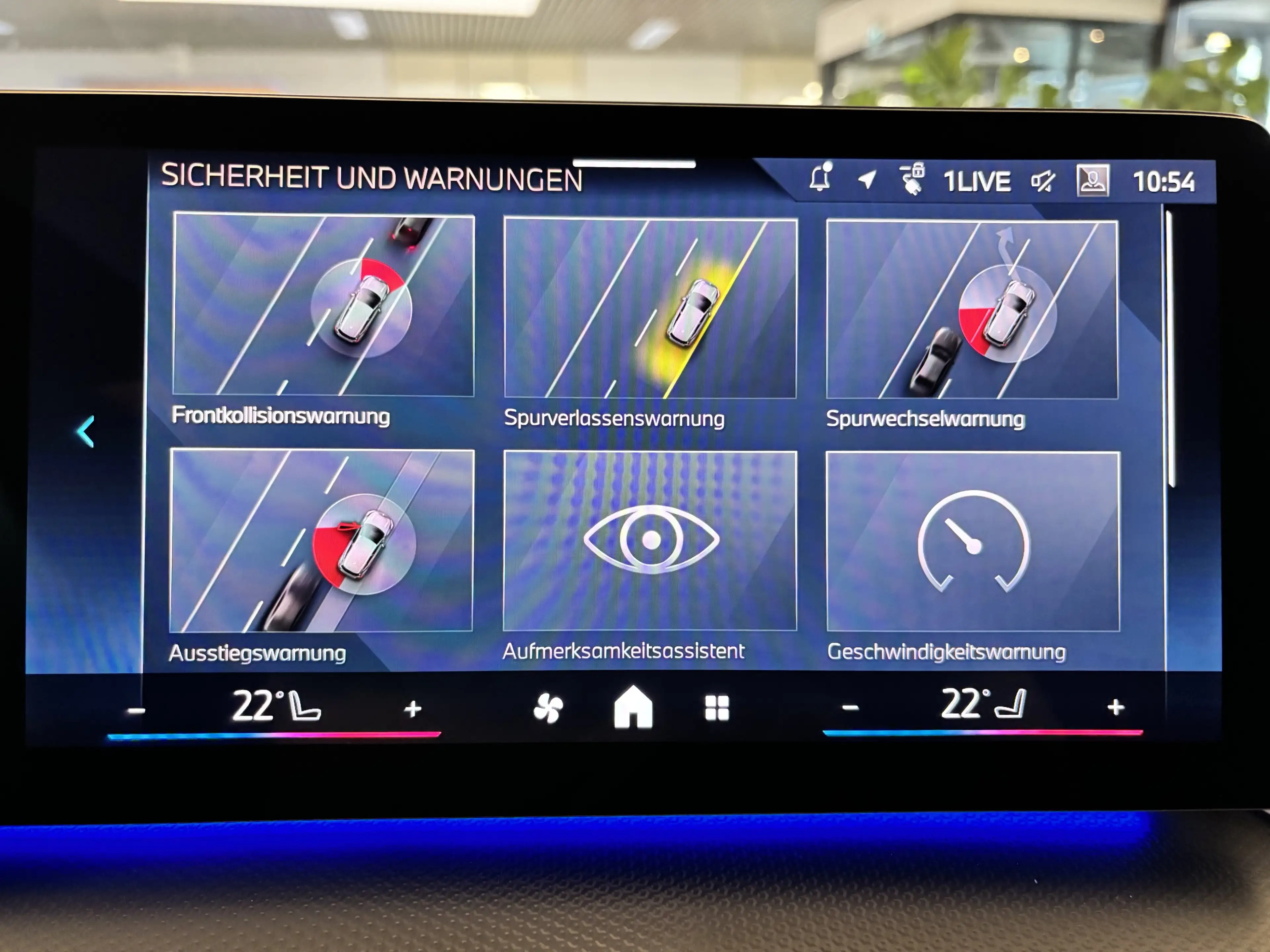 BMW iX2 eDrive20 M Sport Pro DAB H&K AHK DA+ adapt. LED — photo 10