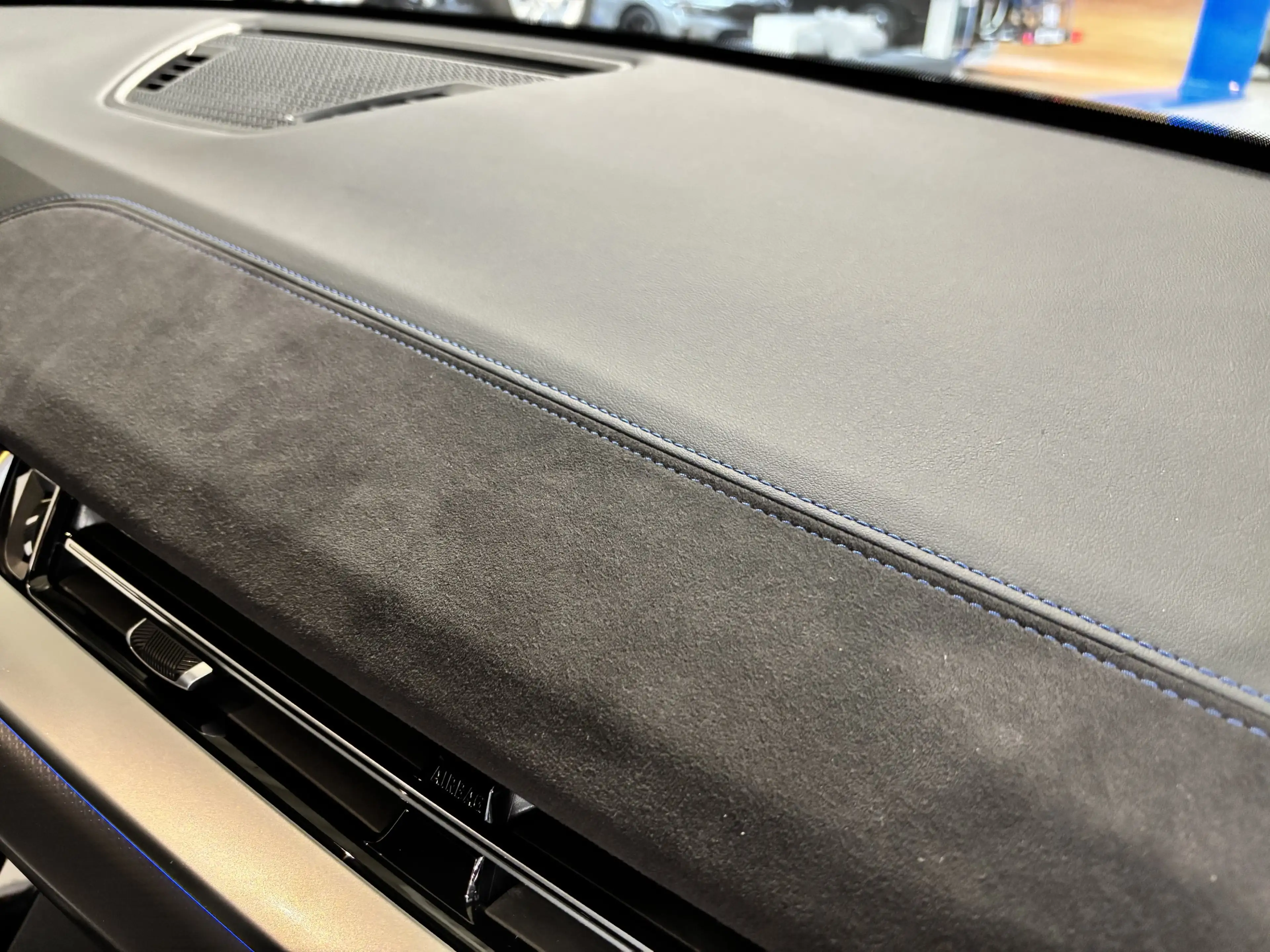 BMW iX2 eDrive20 M Sport Pro DAB H&K AHK DA+ adapt. LED — photo 14