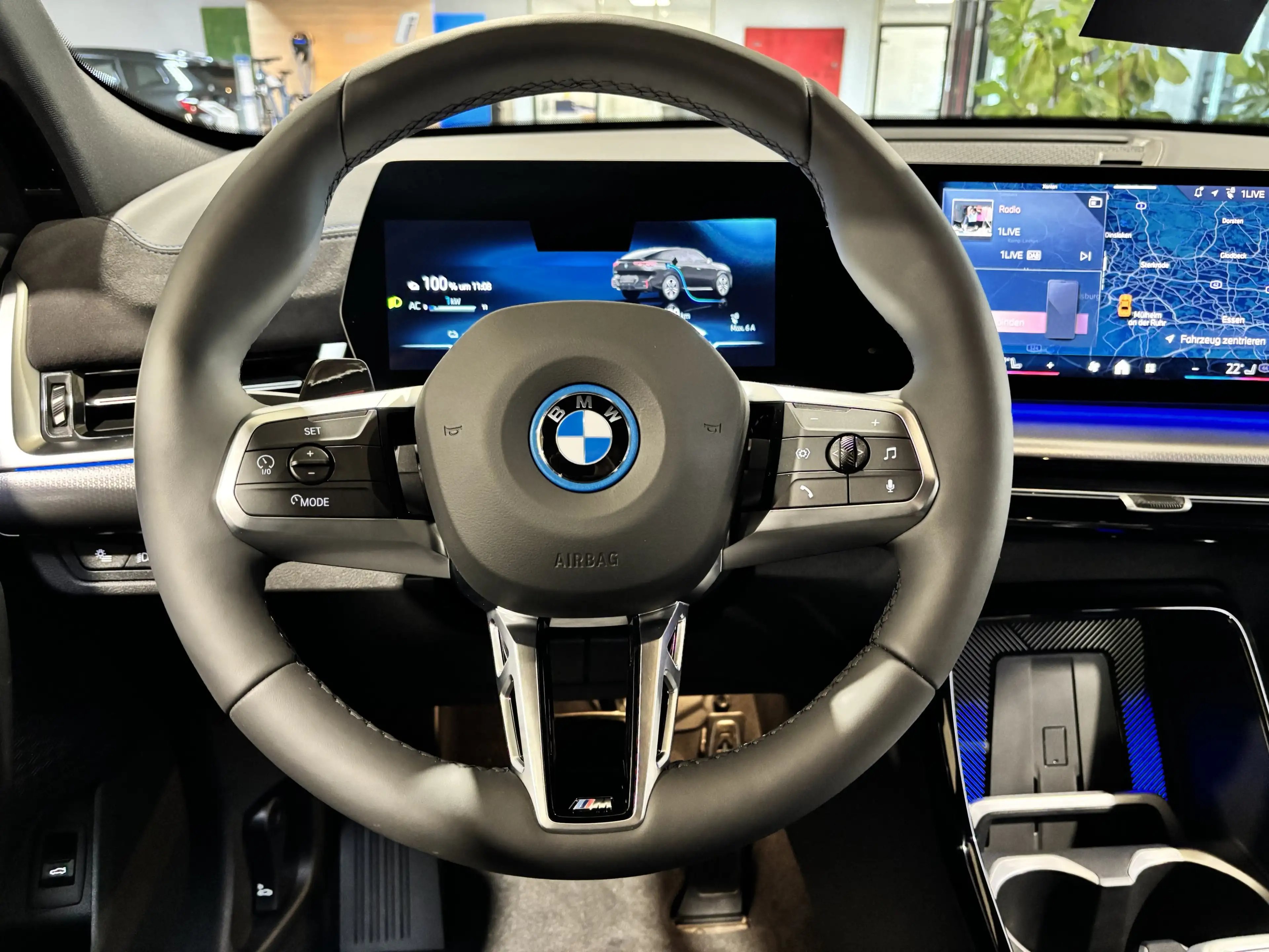 BMW iX2 eDrive20 M Sport Pro DAB H&K AHK DA+ adapt. LED — photo 13