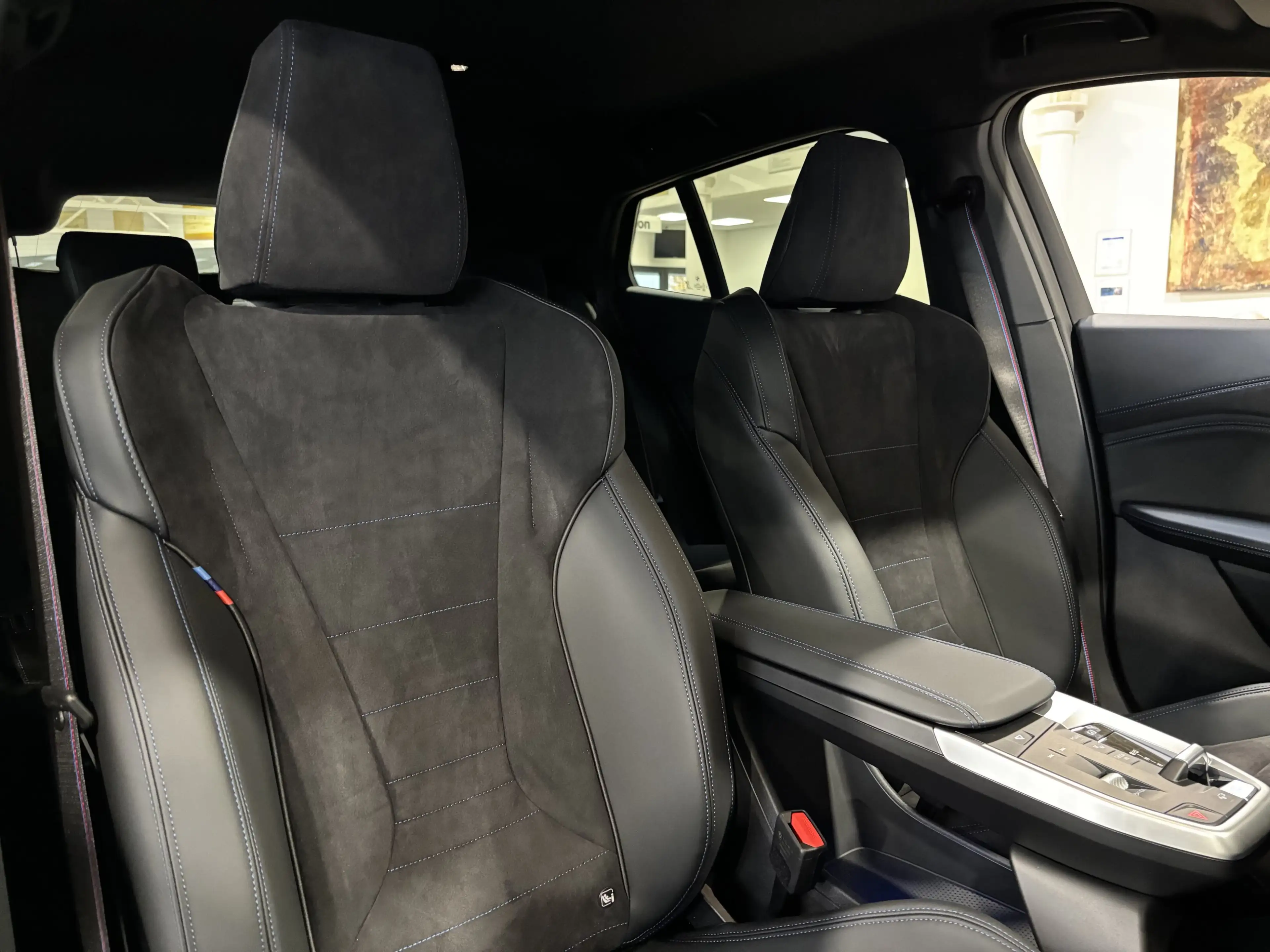 BMW iX2 eDrive20 M Sport Pro DAB H&K AHK DA+ adapt. LED — photo 16