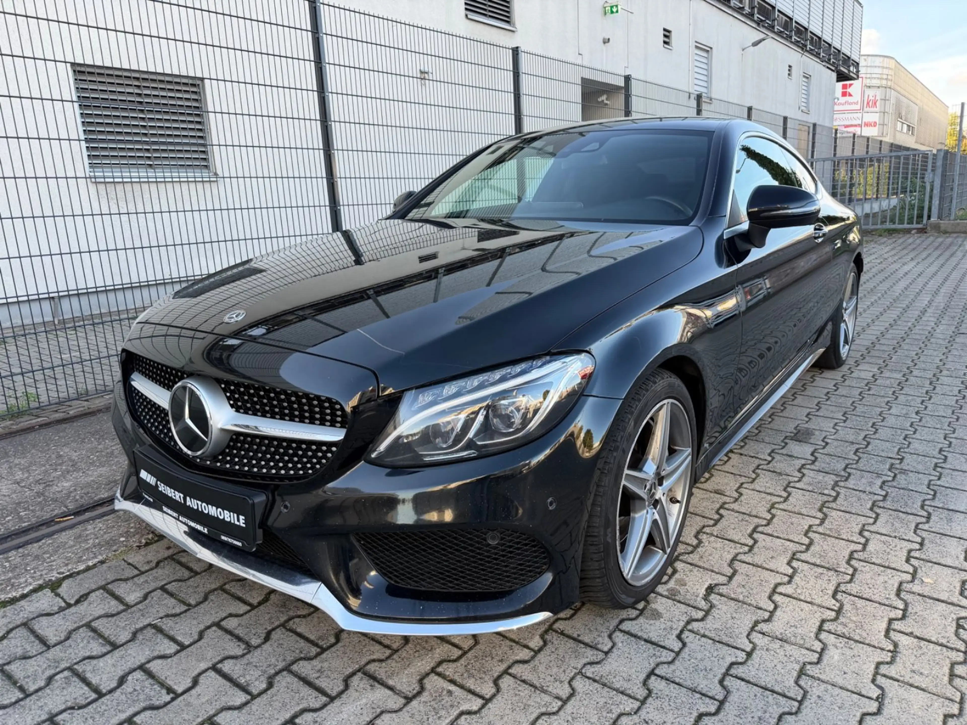 Mercedes-Benz C 250 Coupe AMG/DISTRONIC/RFK/LED/SHZ — photo 8