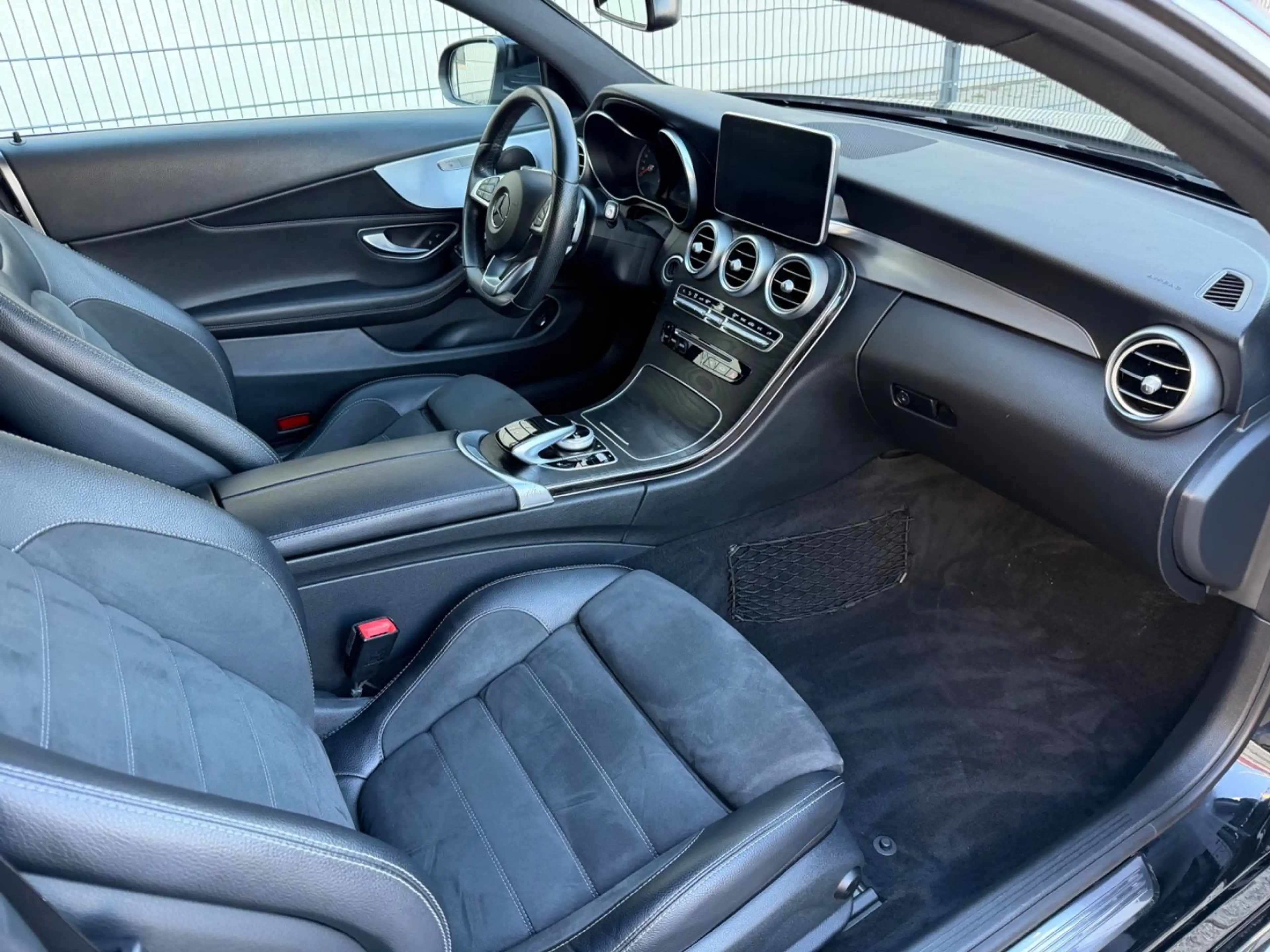 Mercedes-Benz C 250 Coupe AMG/DISTRONIC/RFK/LED/SHZ — photo 10