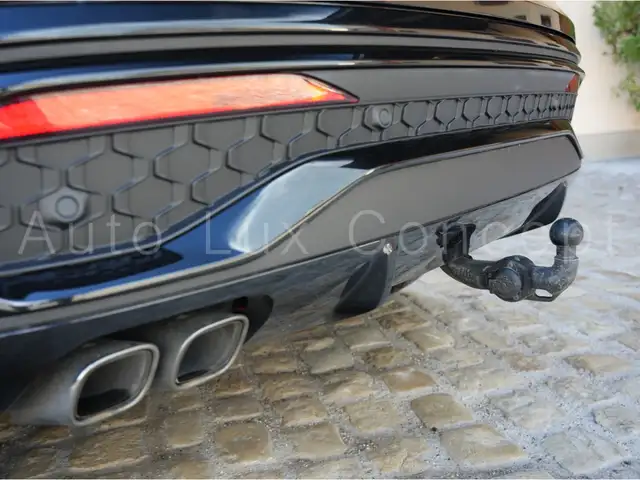 Audi Q5 view 12