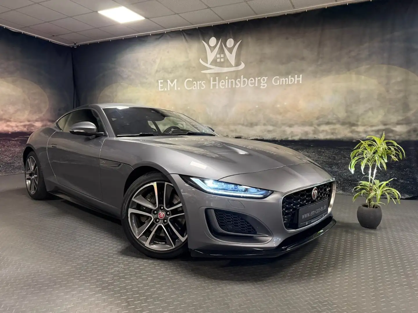 Jaguar F-Type Coupe P300 R-Dynamic Sport Meridian 1.Hd Gris - 1