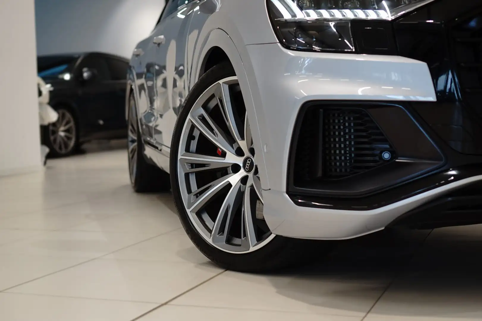 Audi SQ8 4.0|RS-SITZ|ACC|LUFTF|MEMORY|B&O|PANO|3D-KAM Argent - 2