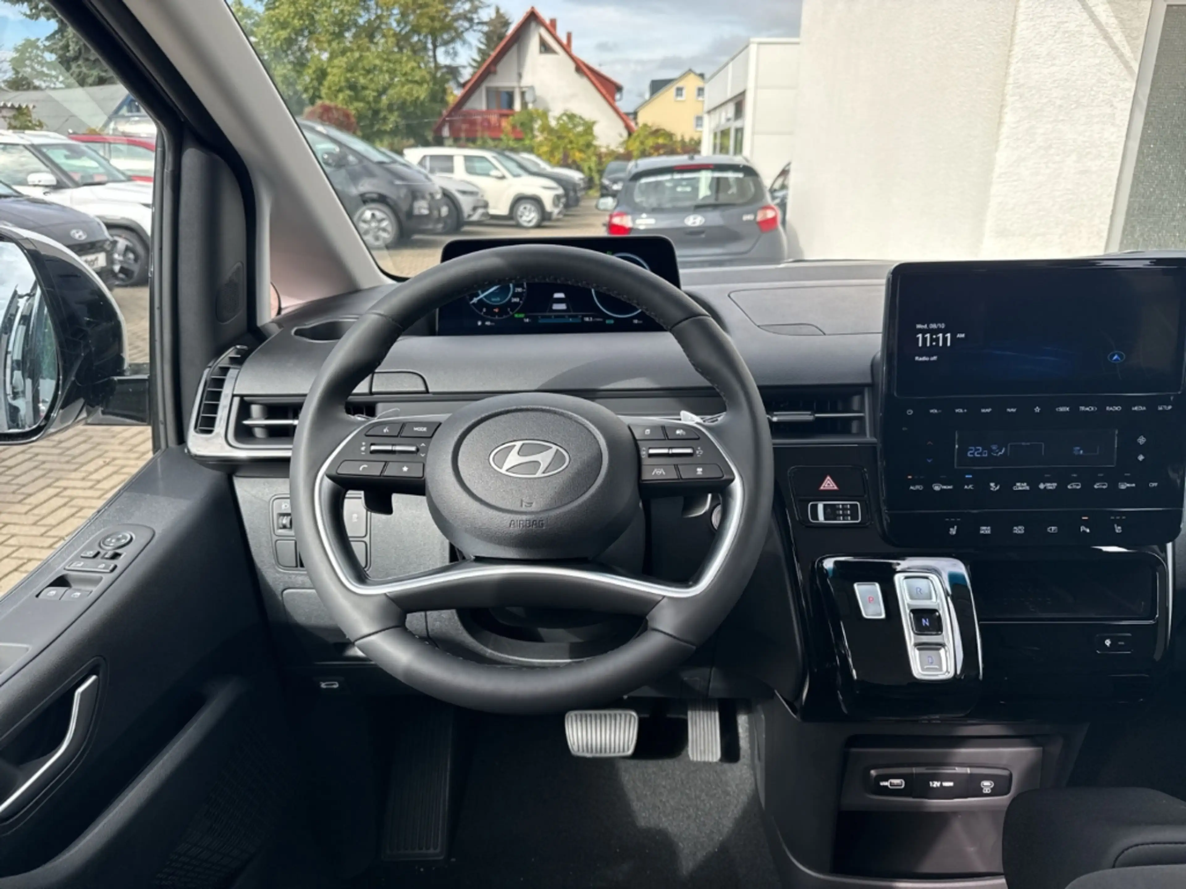 Hyundai STARIA Trend Hybrid 9-Sitzer Digitales Cockpit Navi — photo 12
