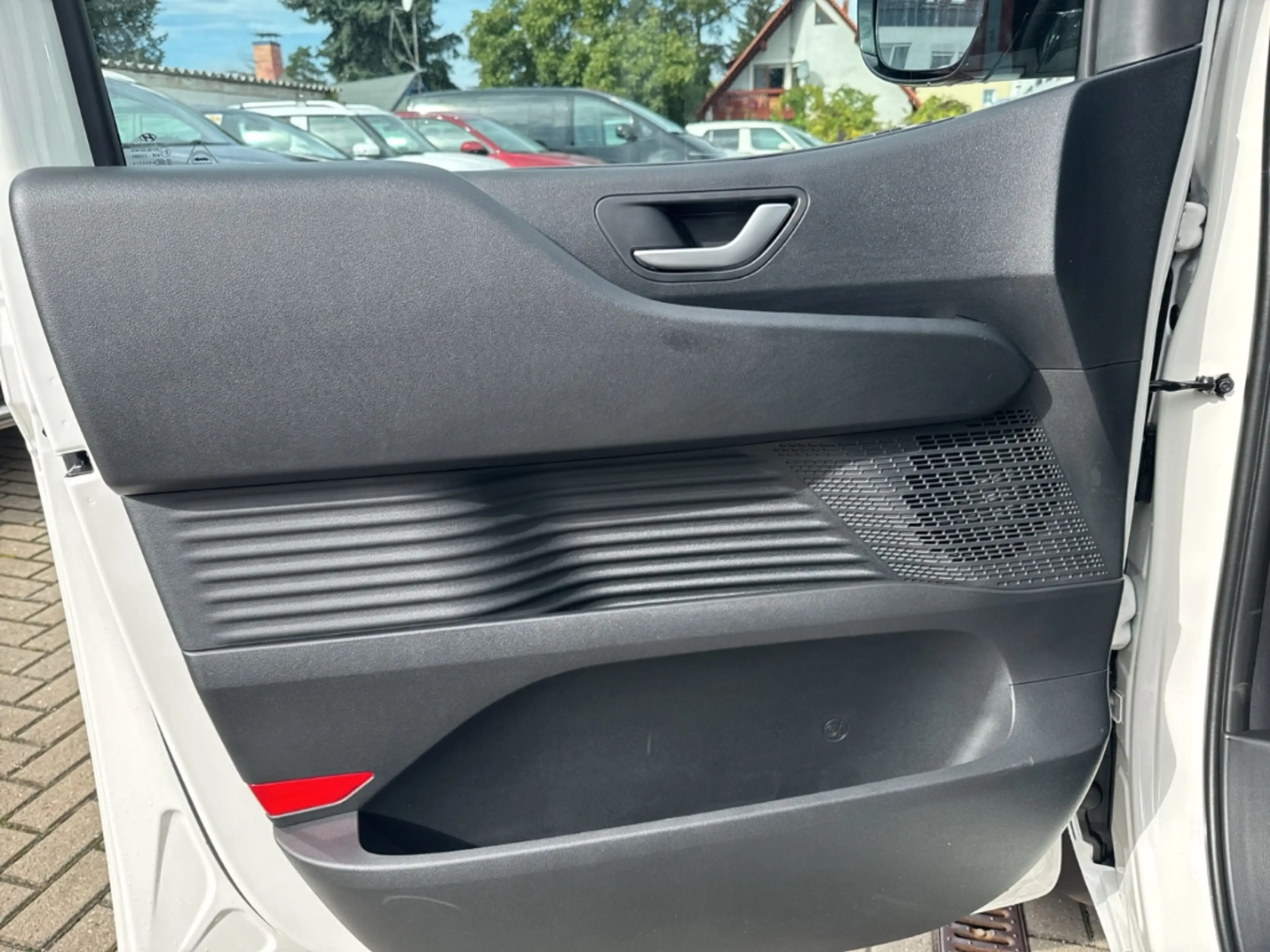 Hyundai STARIA Trend Hybrid 9-Sitzer Digitales Cockpit Navi — photo 14