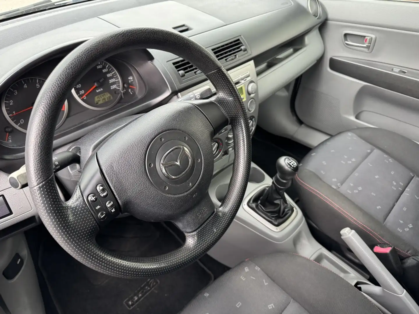 Mazda 2 1.4 Exclusive Airco Inruilknaller! Bleu - 2