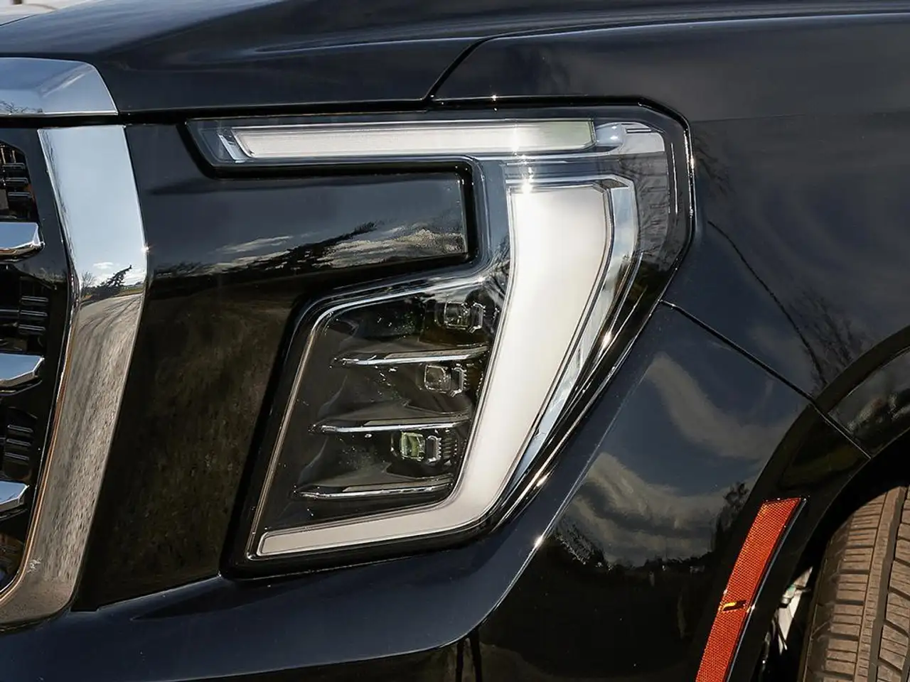 GMC Yukon photo GMC Yukon