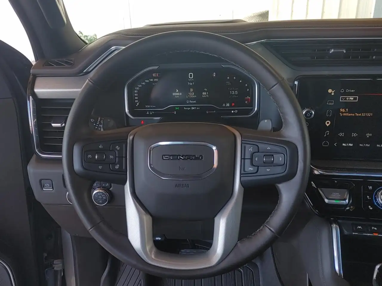 GMC Sierra 1500 снимка GMC Sierra 1500