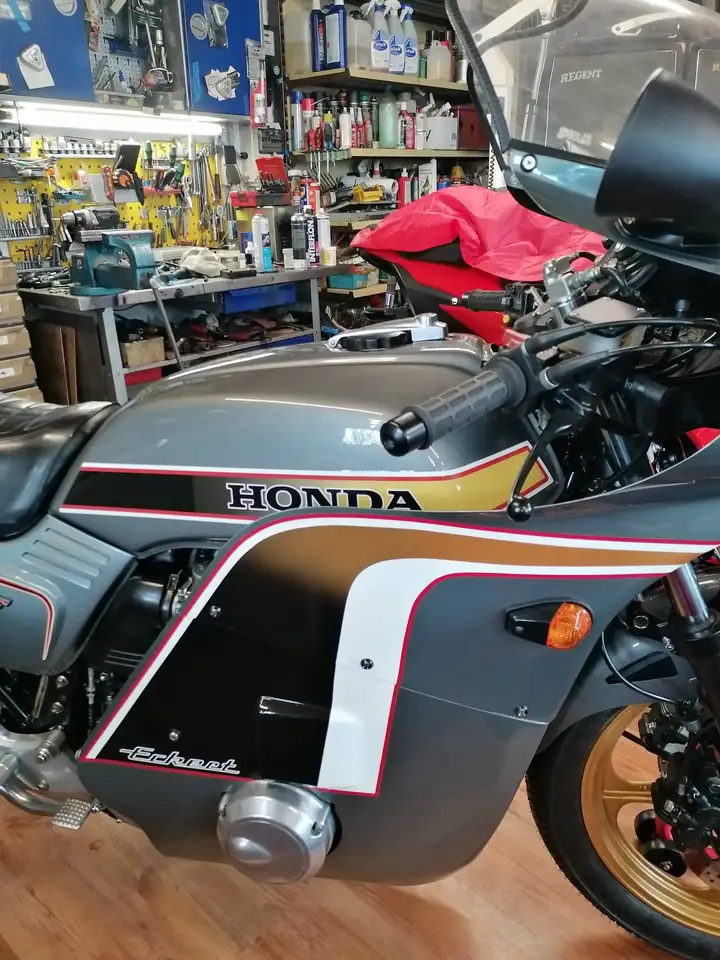 Honda CB 900