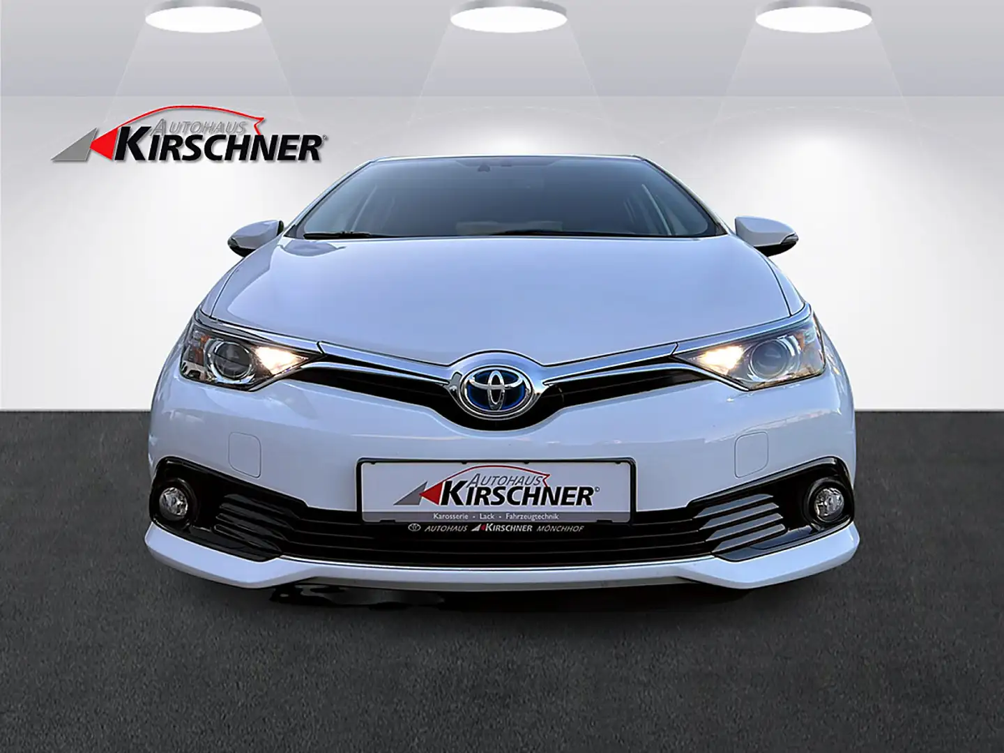 Toyota Auris 1,8 VVT-i Hybrid Edition 45 Weiß - 2