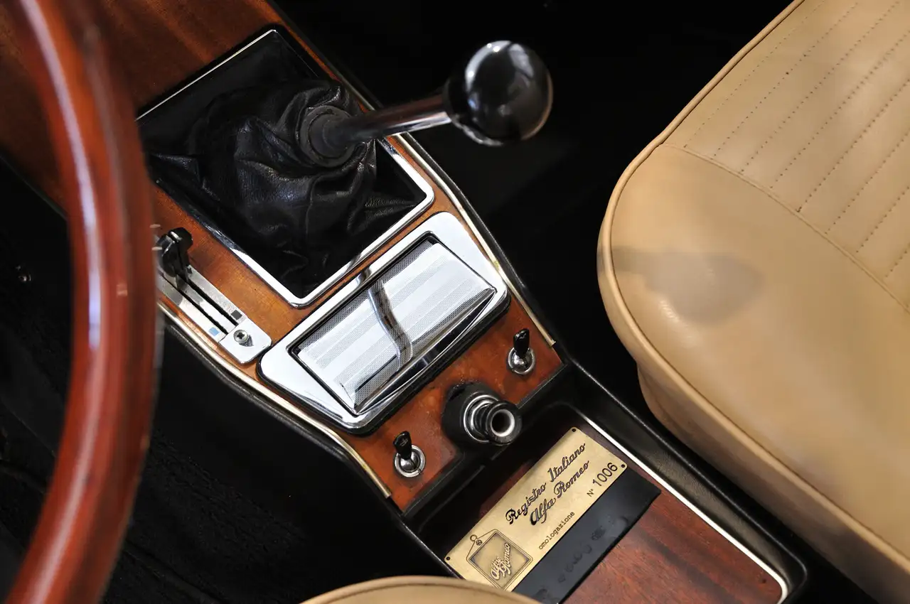 Alfa Romeo 2000 105.12 Conservata Omologata RIAR, foto 9