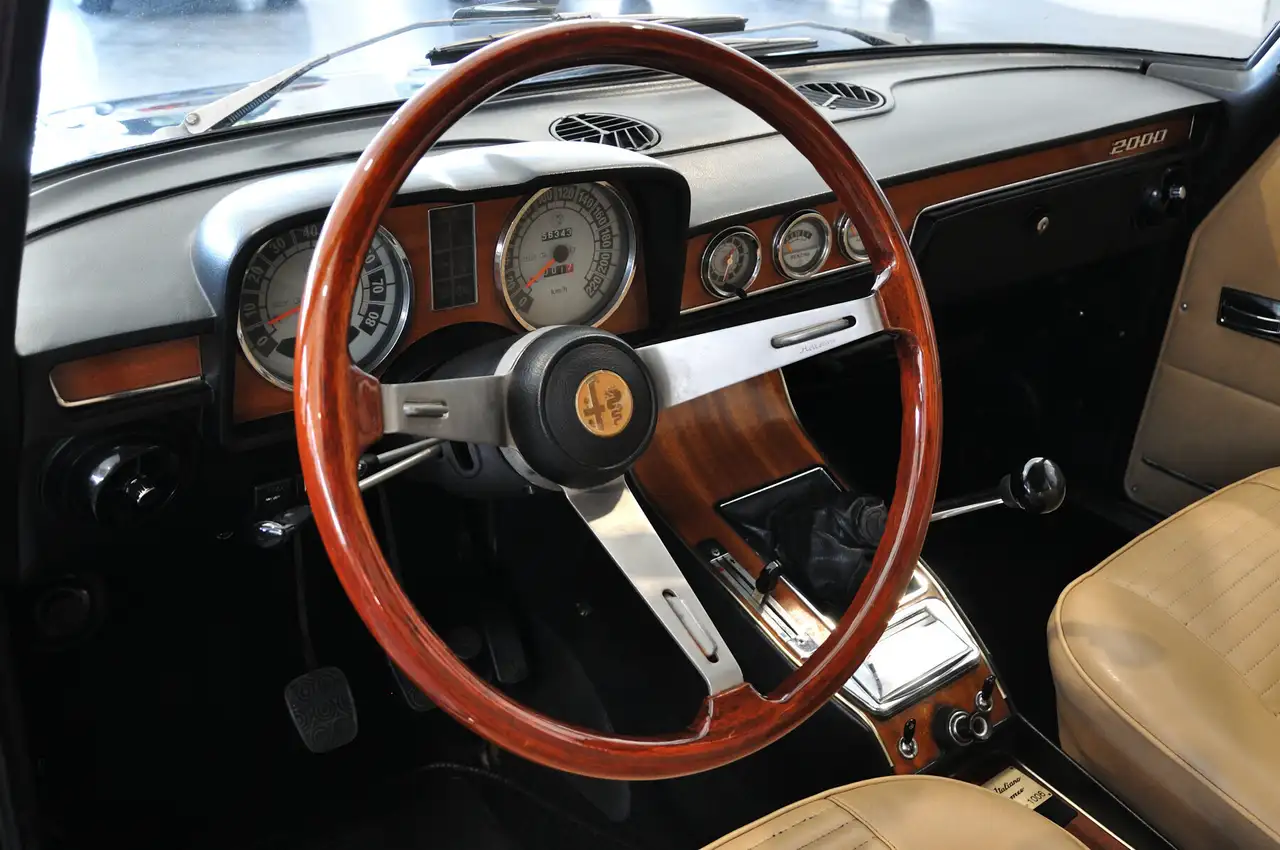Alfa Romeo 2000 105.12 Conservata Omologata RIAR, foto 7
