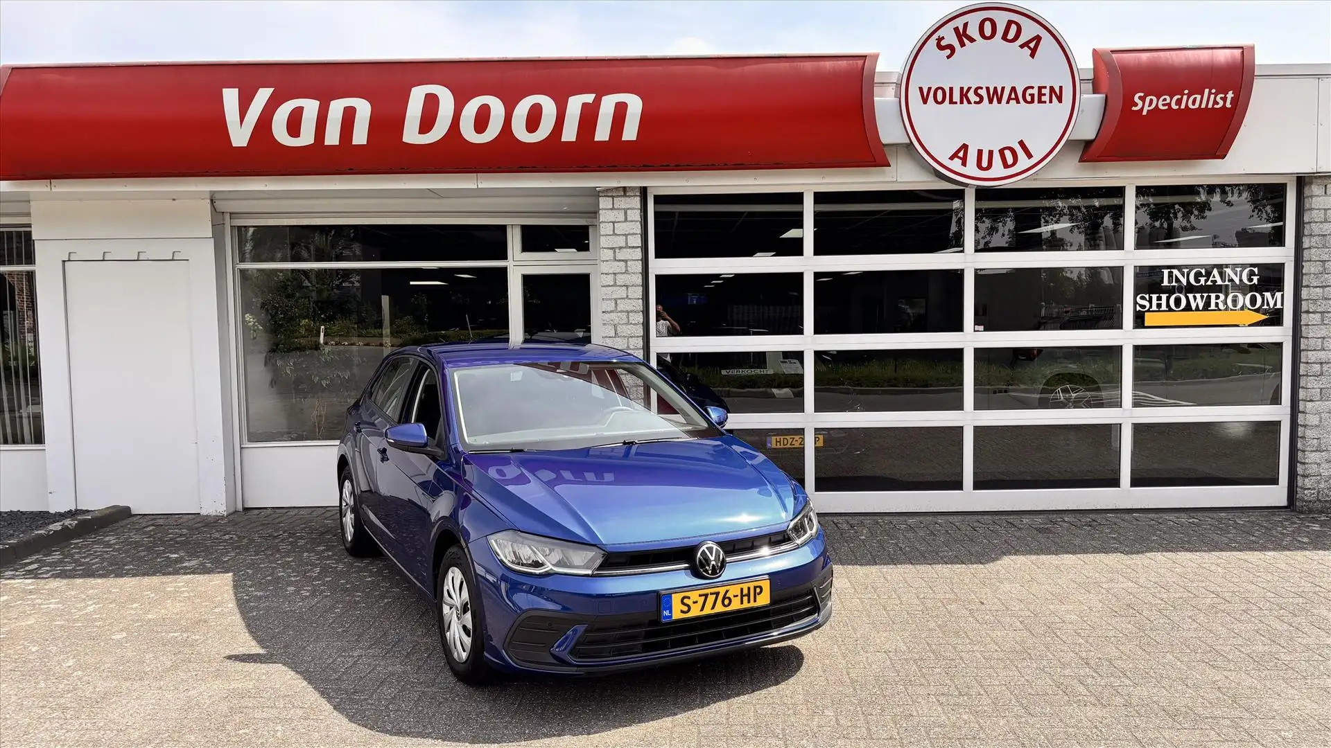 Volkswagen Polo 1.0 MPI 80pk App connect Azul - 1