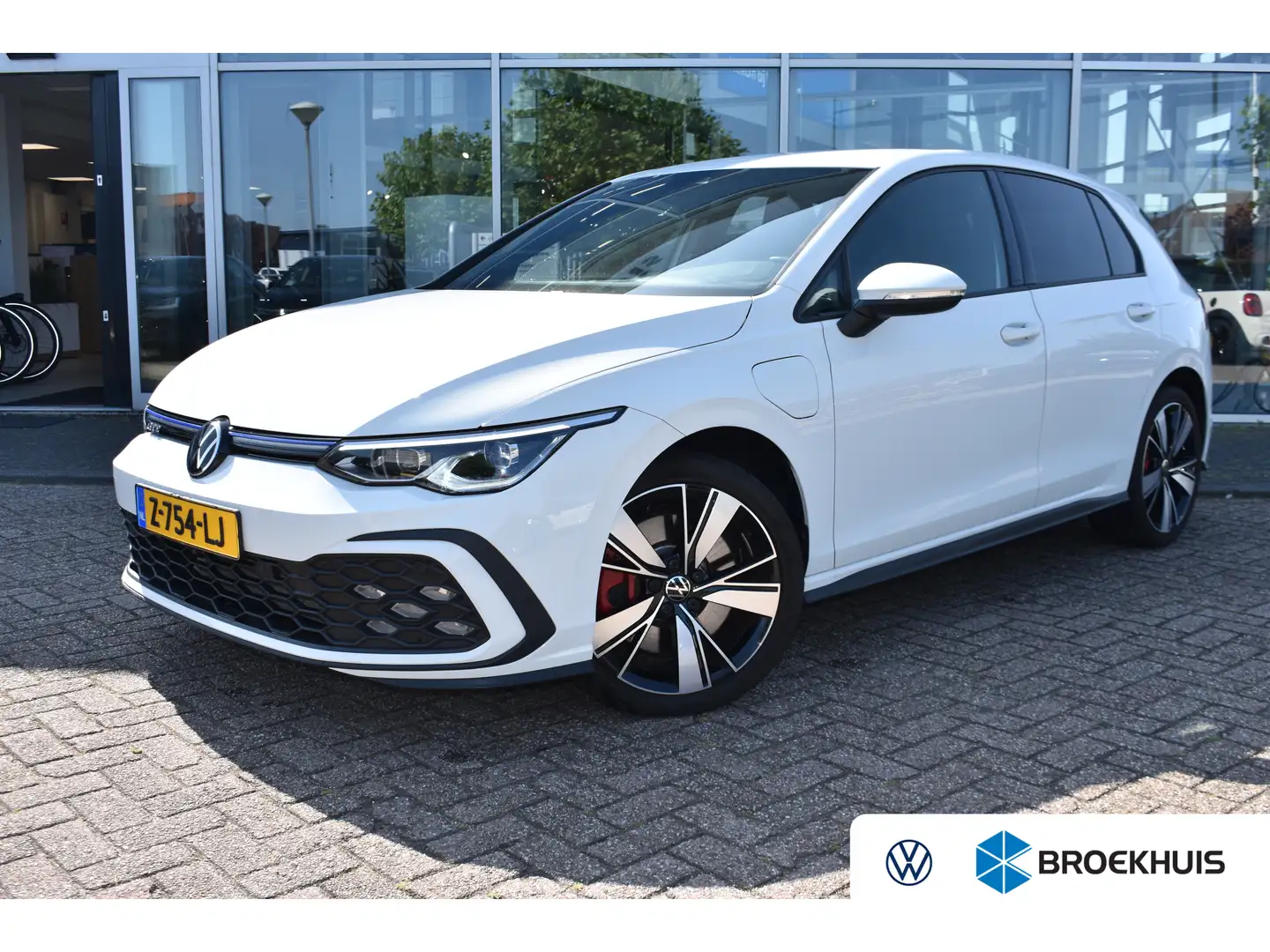 Volkswagen Golf GTE 1.4 eHybrid 245PK DSG-6 | NAVIGATIE | 18 INCH | AP Blanc - 1