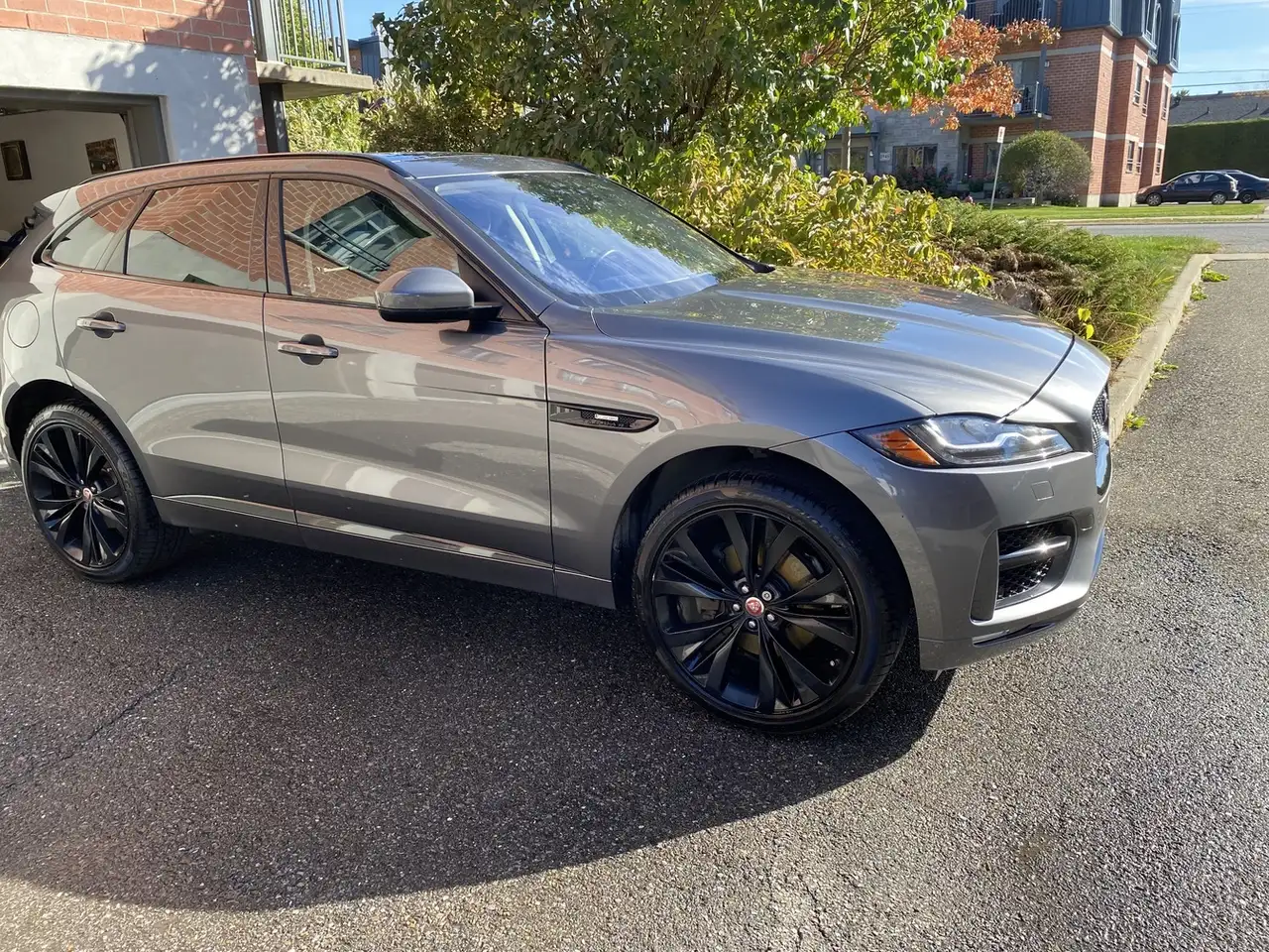 Jaguar F-Pace снимка Jaguar F-Pace