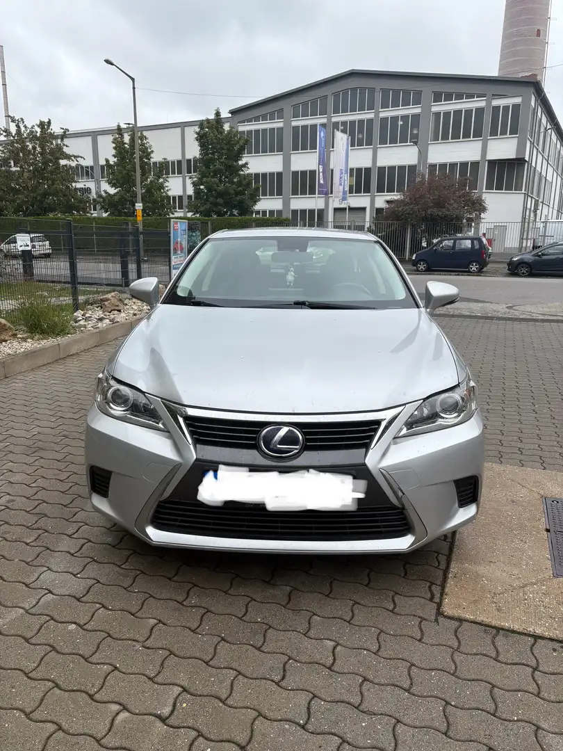 Lexus CT 200h - 1