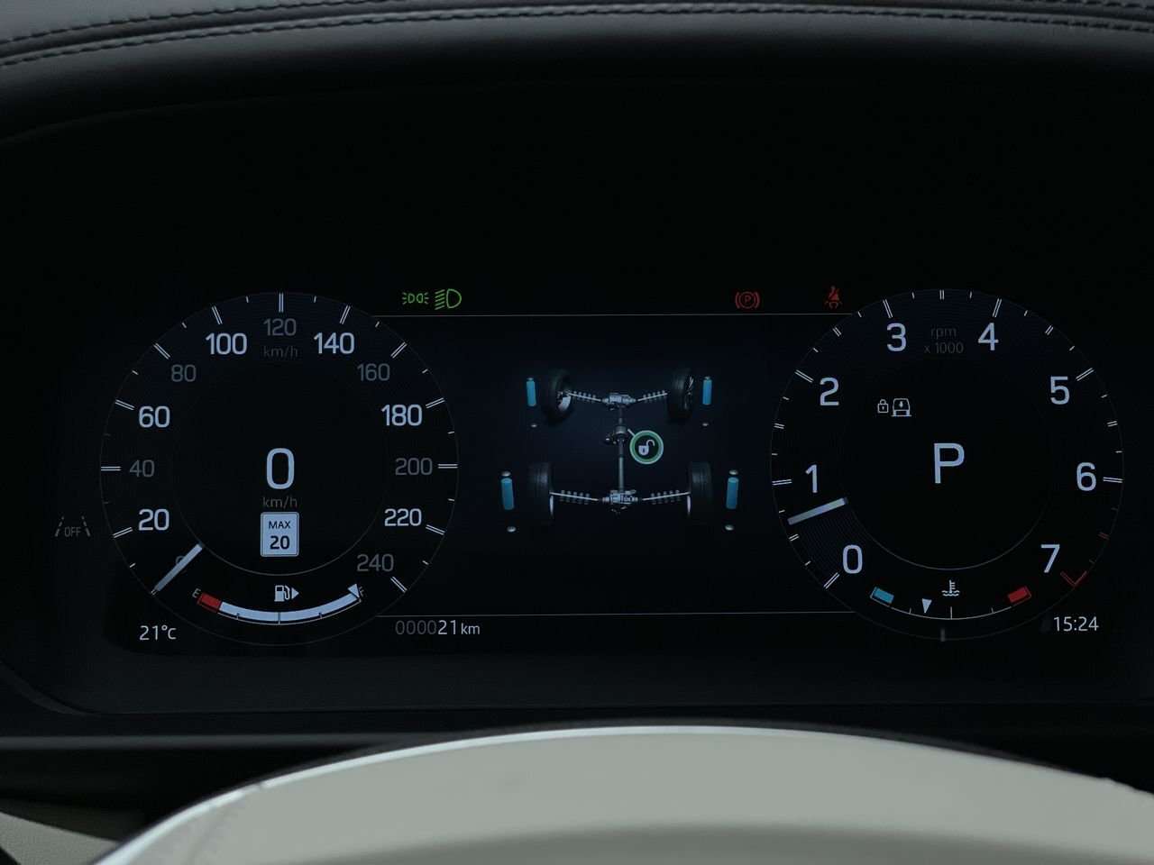 2026 Land Rover Discovery Tempest Towing Pack | Climate & Massage Front Seat thumb 23