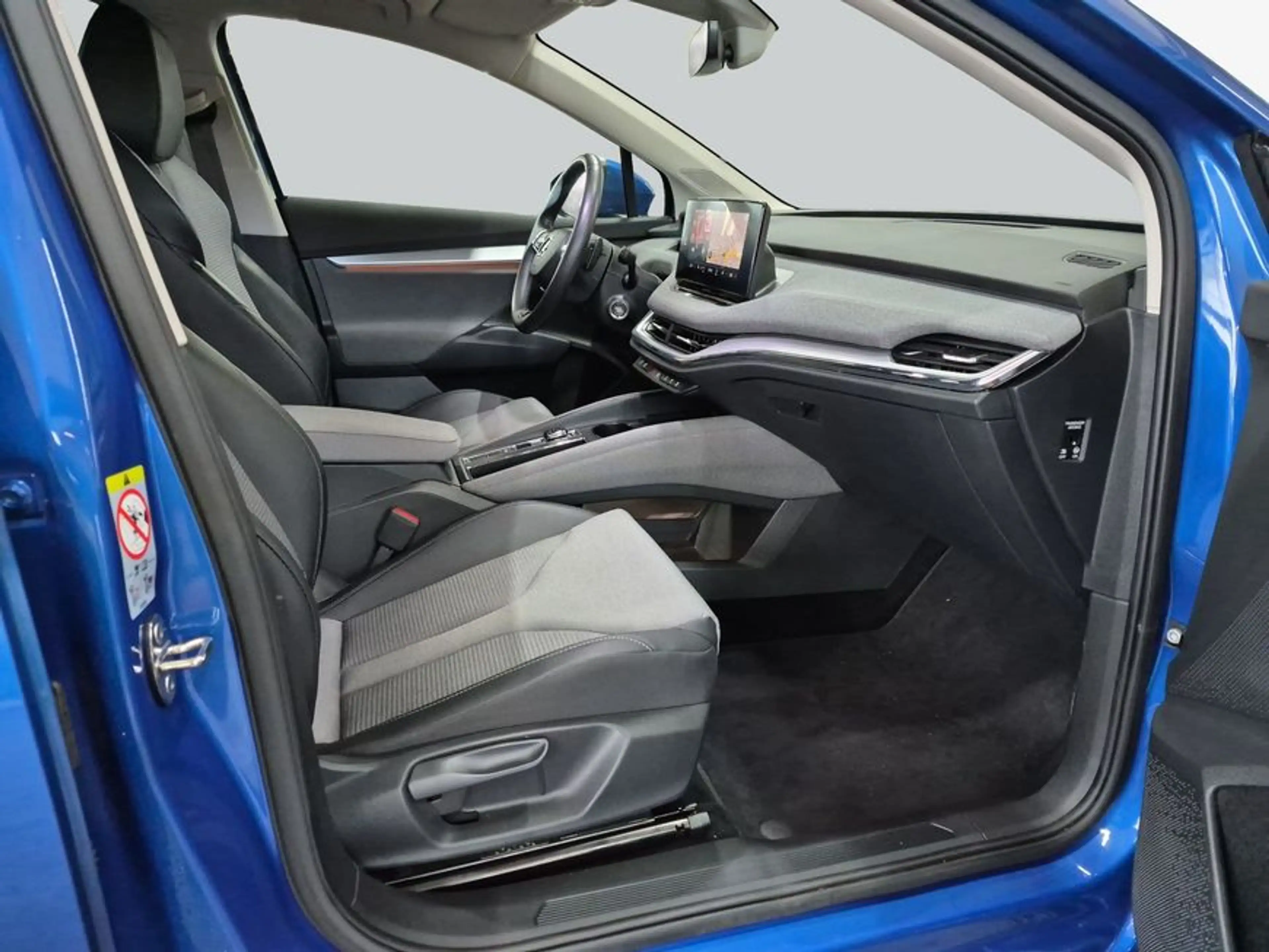 Skoda Enyaq iV 50 — photo 13
