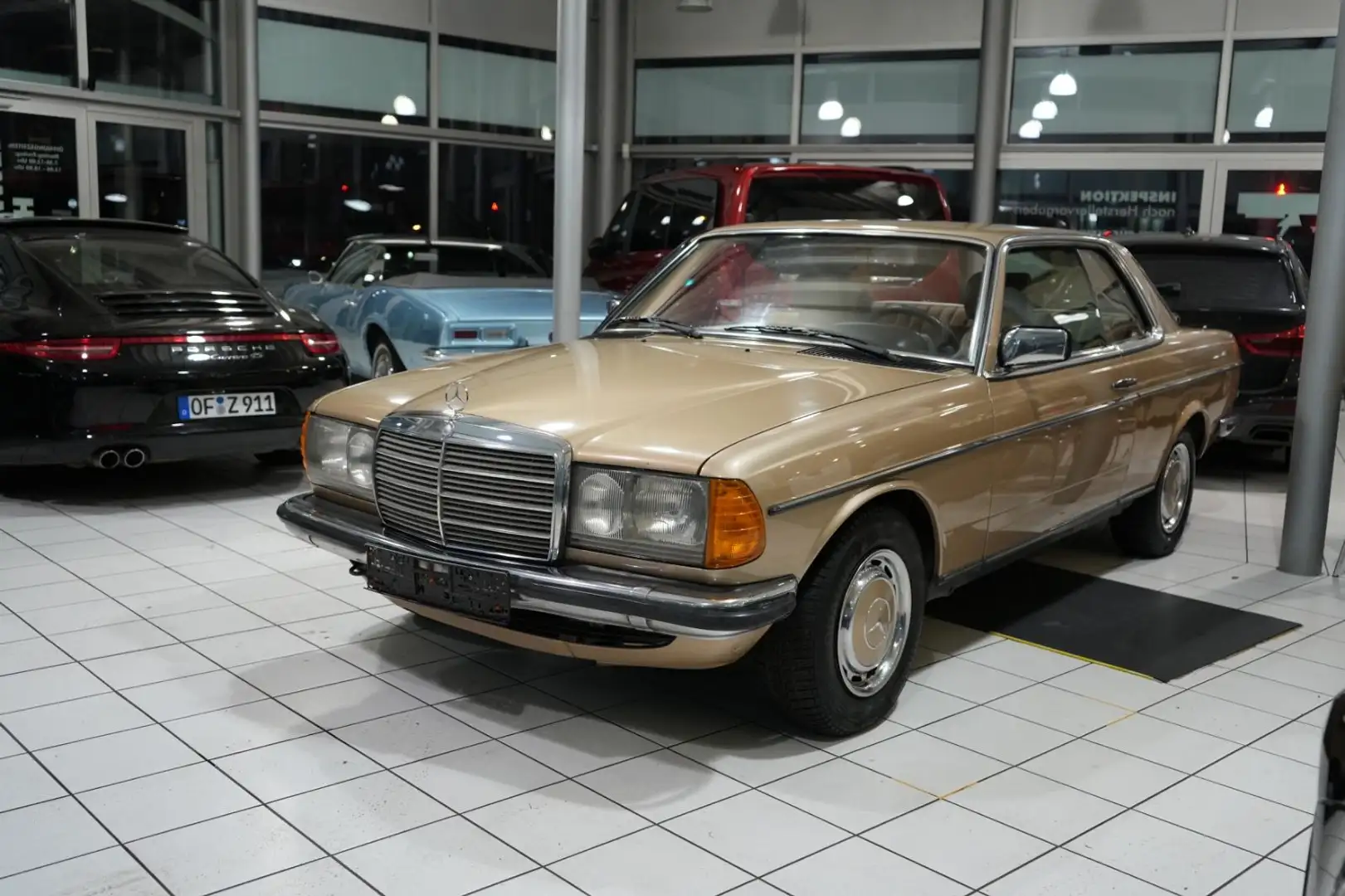 Mercedes-Benz 230 CE Coupe Automatik *1.Hand* Gold - 2