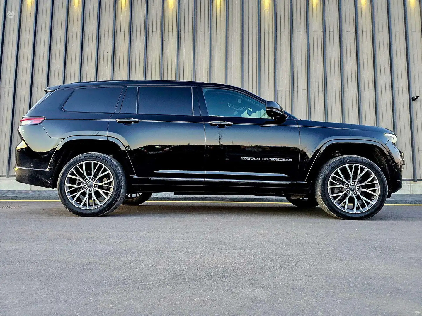 Jeep Grand Cherokee 5.7 V8 mds  PINNACLE GPL 4x4 Siyah - 2