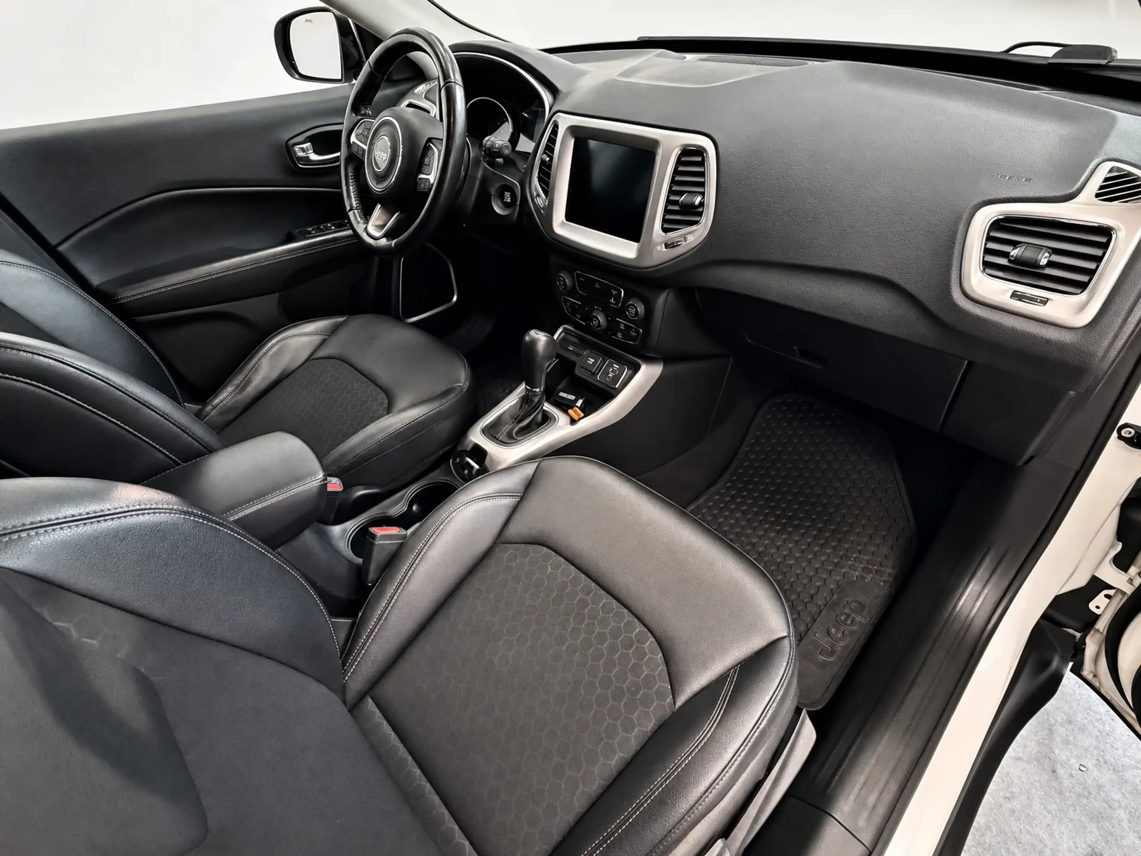 Jeep Compass 1.3 Longitude Navi Camera — photo 15