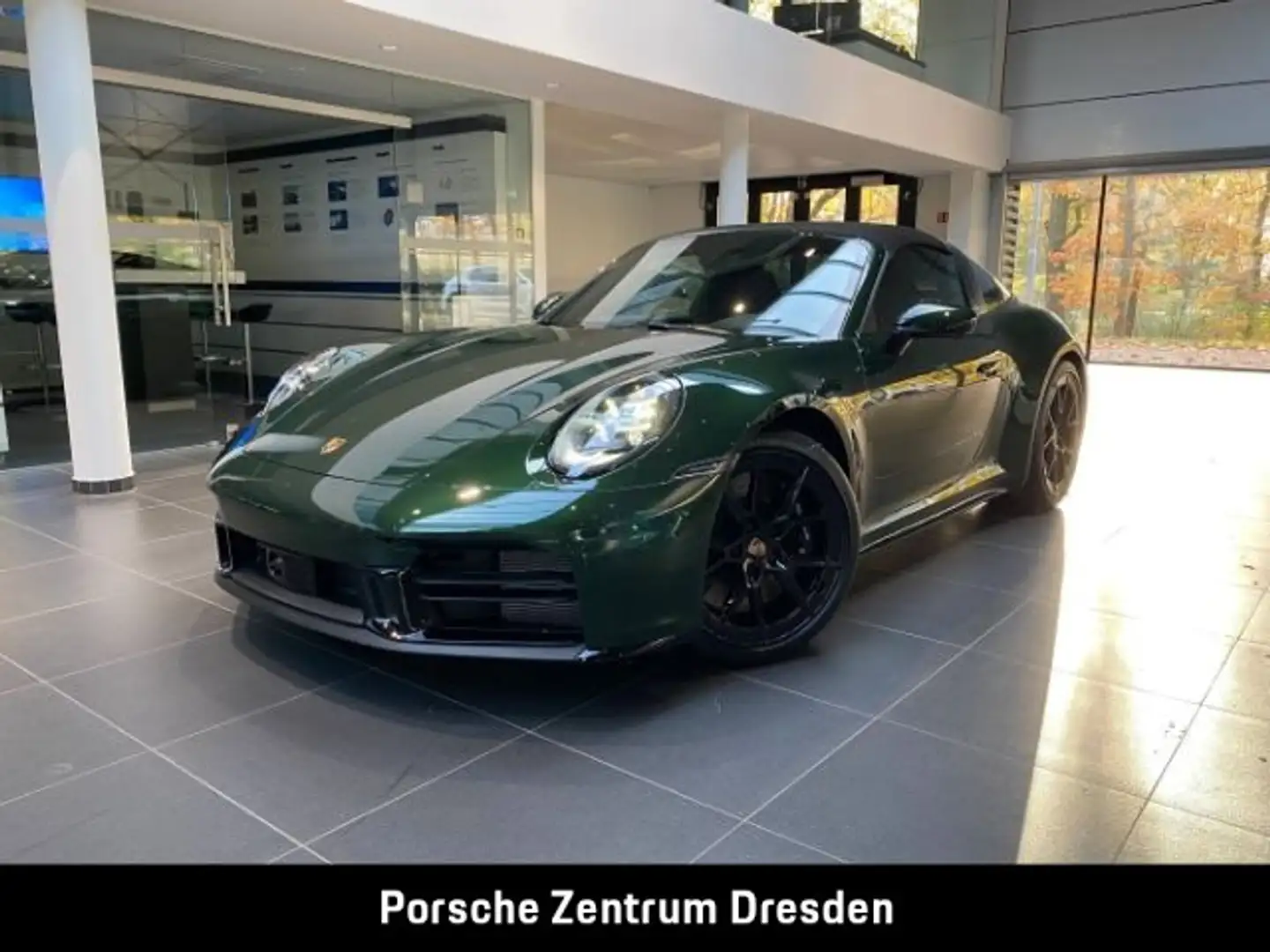Porsche 992 -2 (911) Targa 4S*Lift*BOSE*HD-Matrix*Chrono Grün - 1