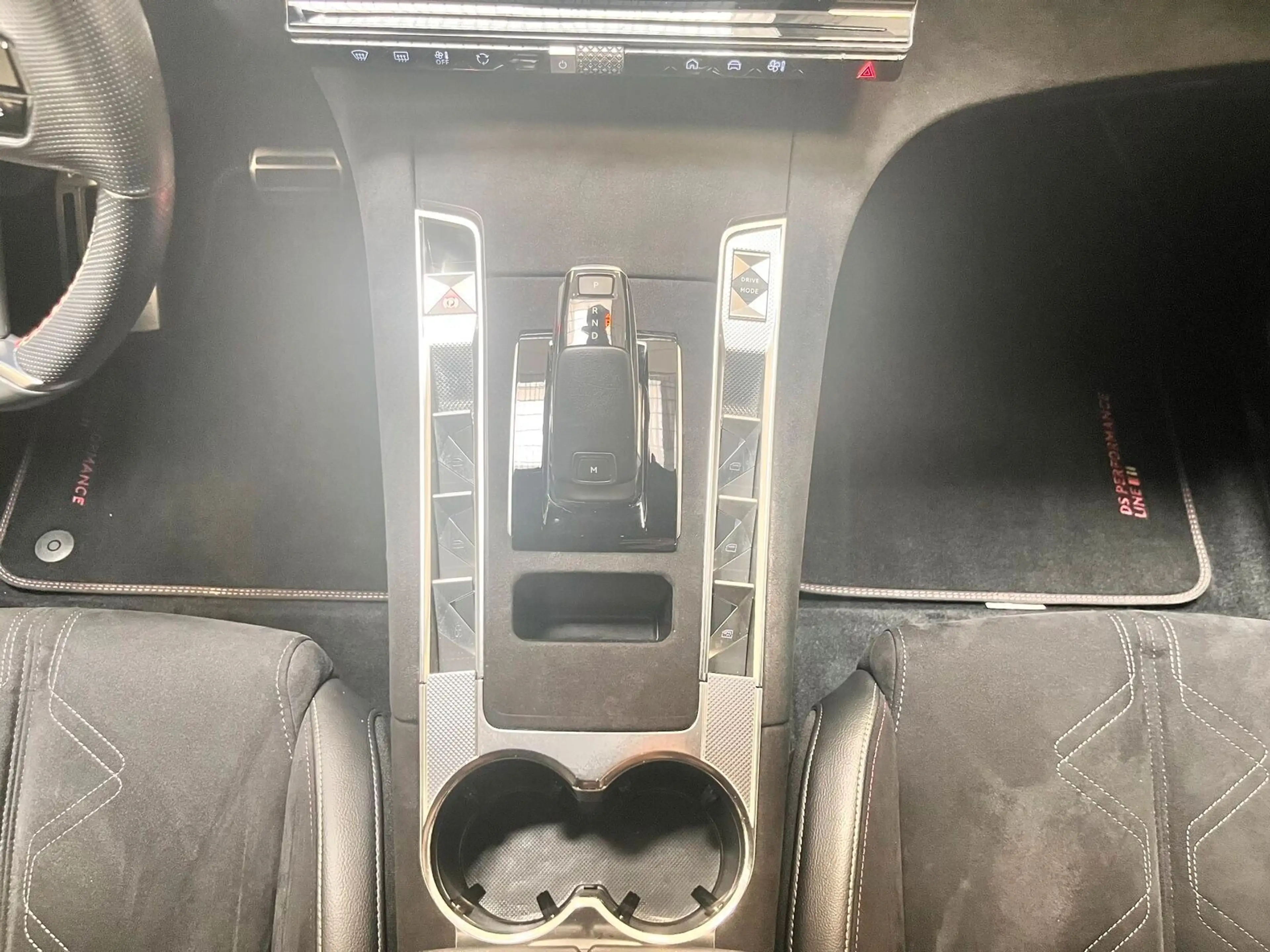 DS Automobiles DS 7 Crossback 7 1.5 BlueHDi 130 Performance Line|Navi|PDC — photo 12