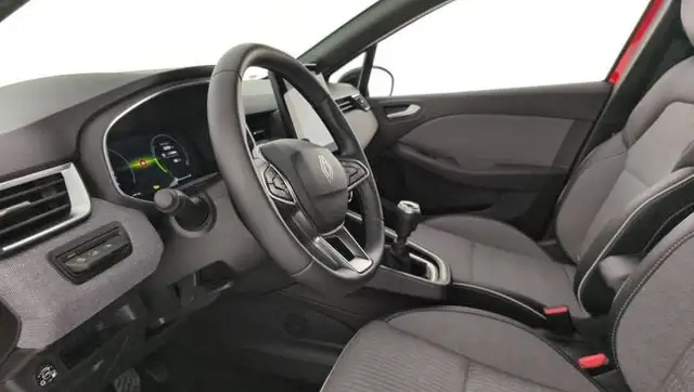 Renault Clio view 6