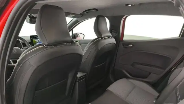 Renault Clio view 8