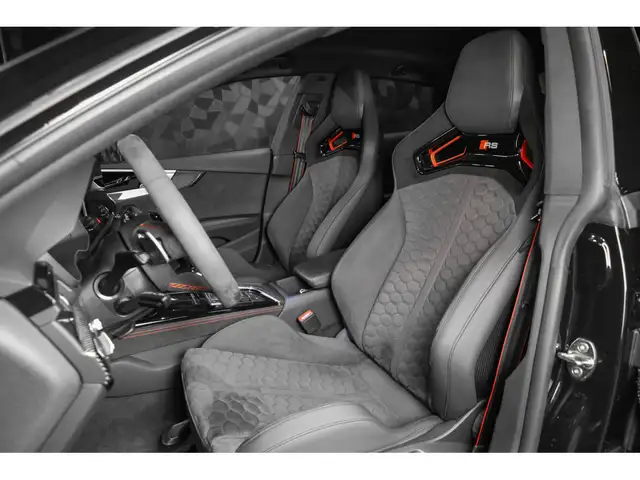 Audi RS5 view 9