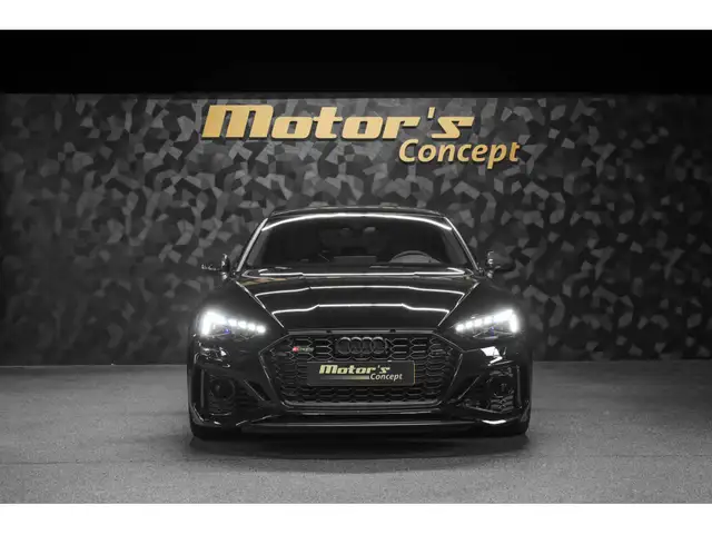 Audi RS5 view 4