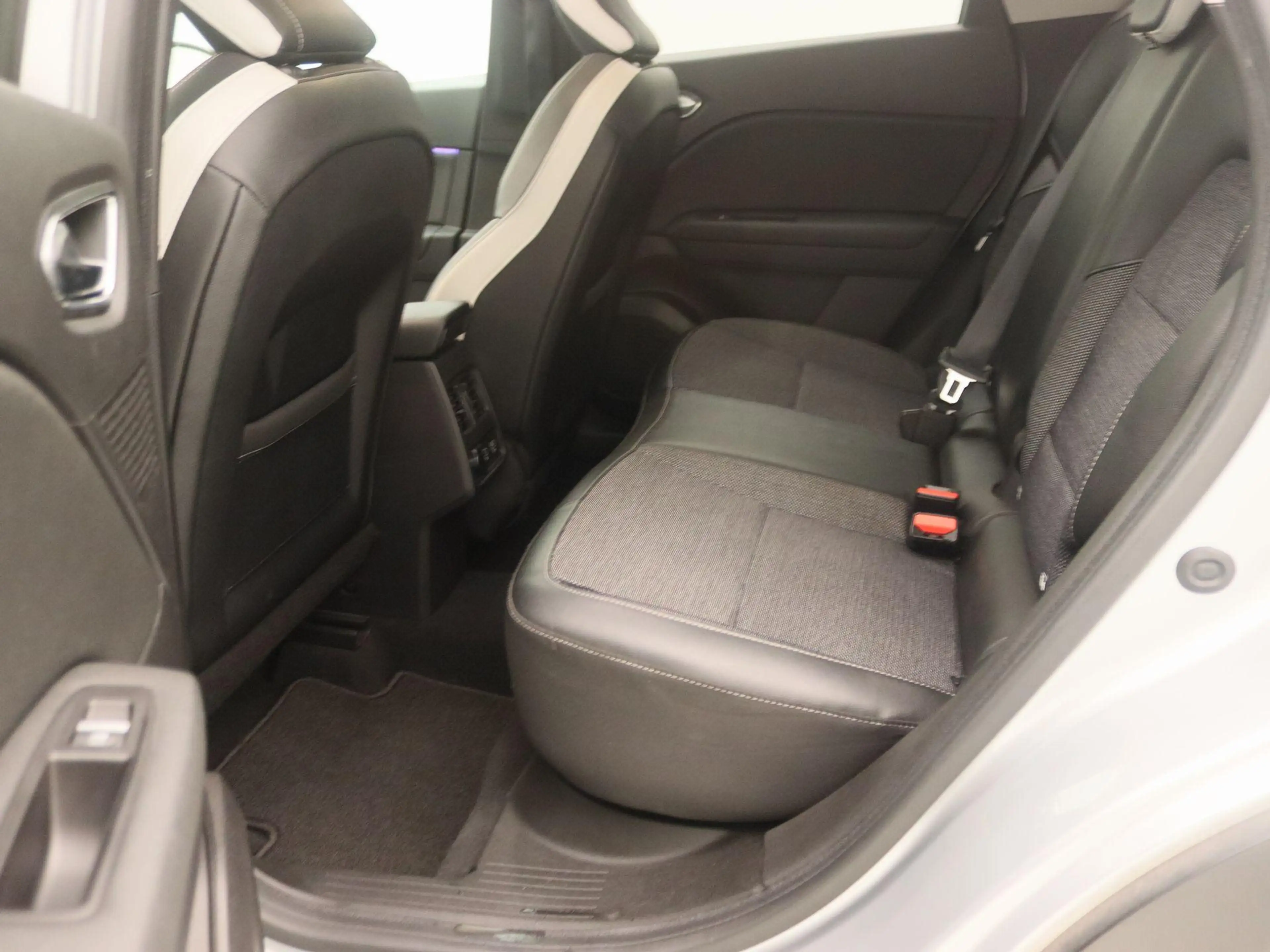 Renault Captur TCe 100 Intens | Apple carplay & Android auto | Cl — photo 13