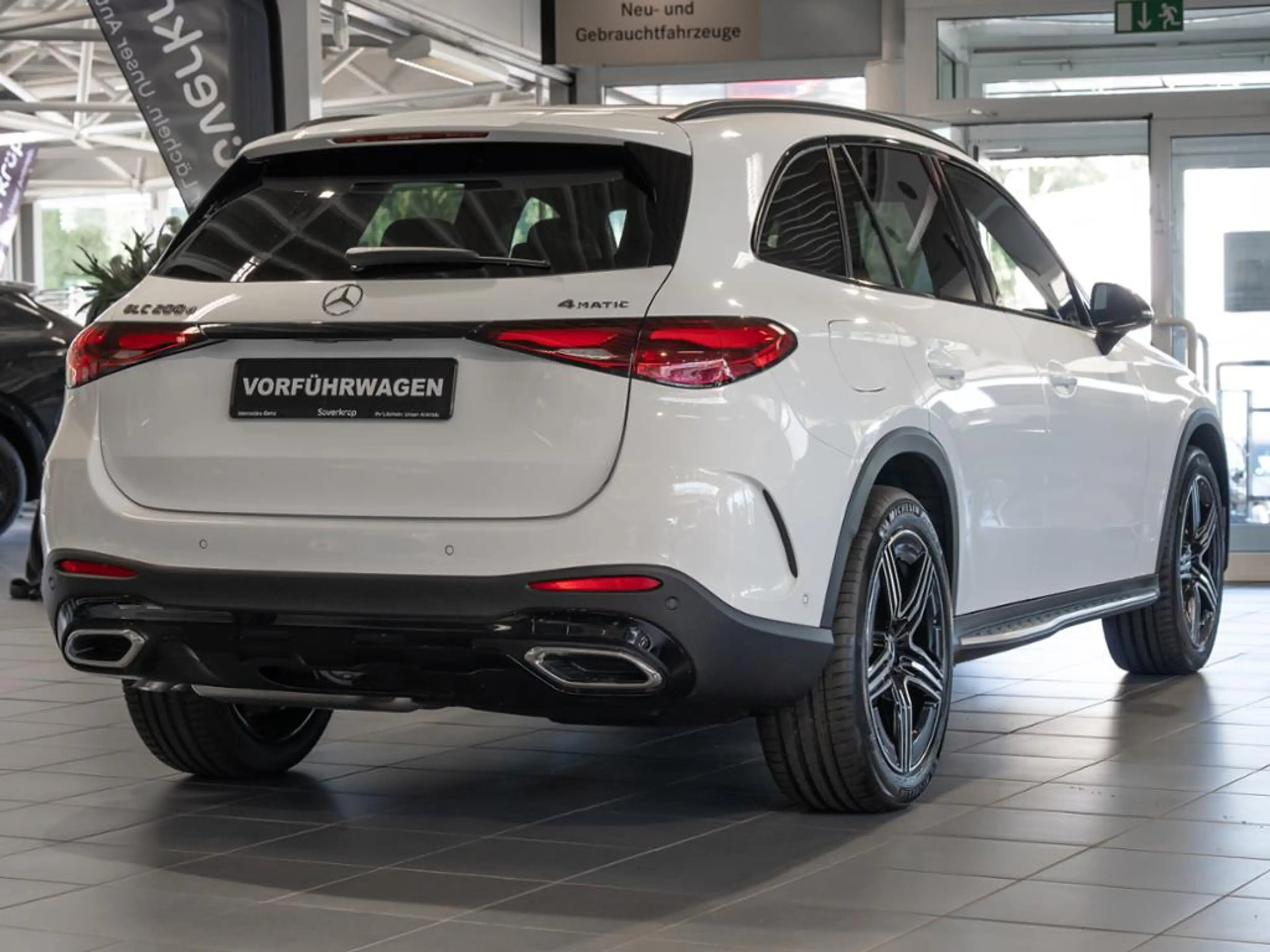 Mercedes-Benz GLC 200 d 4MATIC AMG NIGHT MEMO 360 AHK DISTR — photo 5